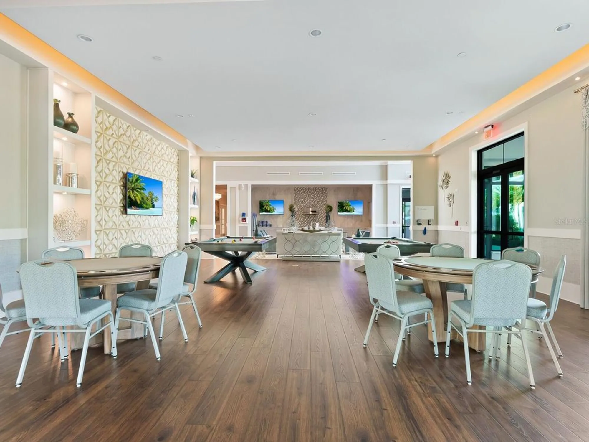 Property Slideshow image 38 of 51 | 4925 surfside cir, Bradenton, FL, 34211