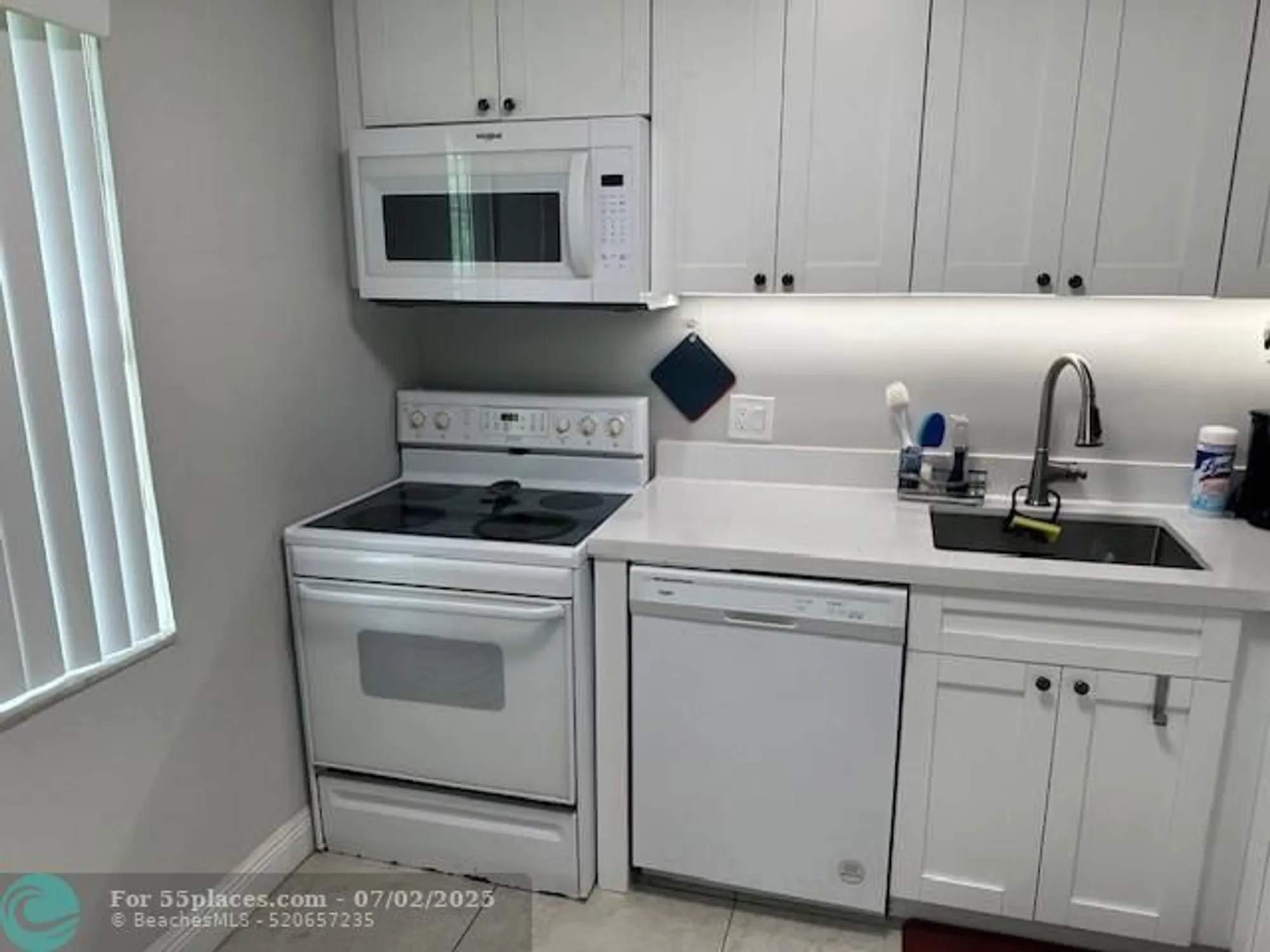 Property Slideshow image 2 of 19 | 461 nw 76th ave 106, Margate, FL, 33063