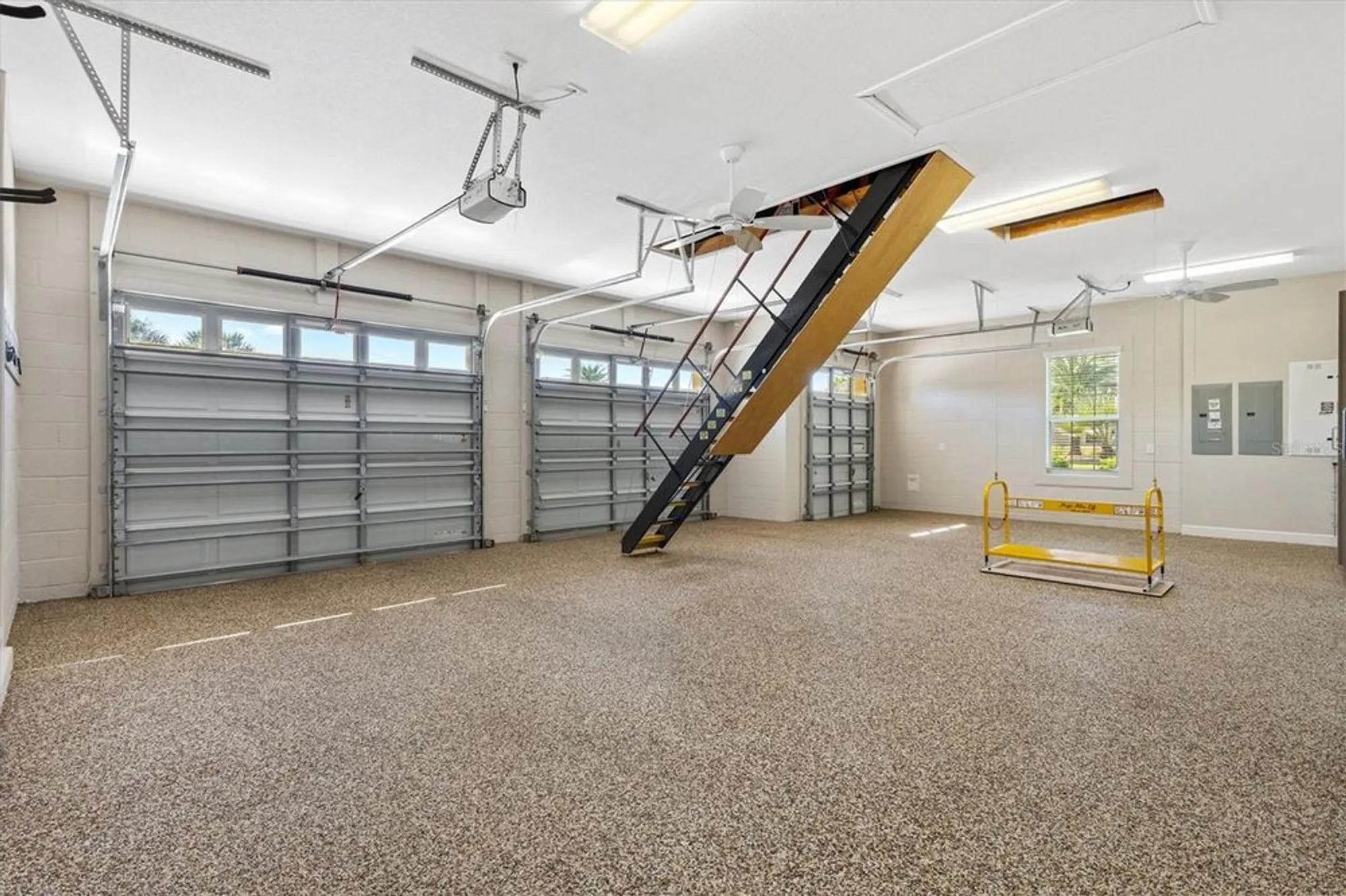 Property Slideshow image 9 of 66 | 981 iron oak way, The Villages, FL, 32163