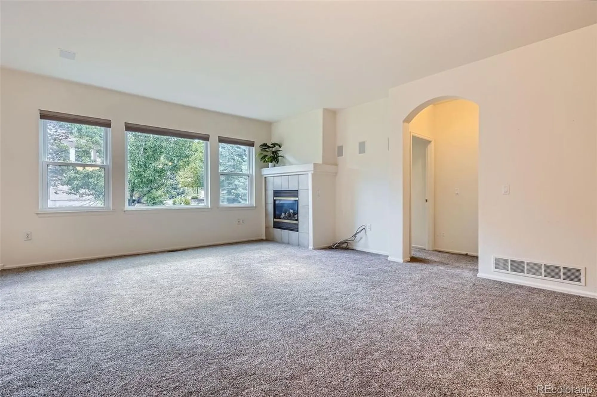 Property Slideshow image 8 of 36 | 7831 s addison way, Aurora, CO, 80016