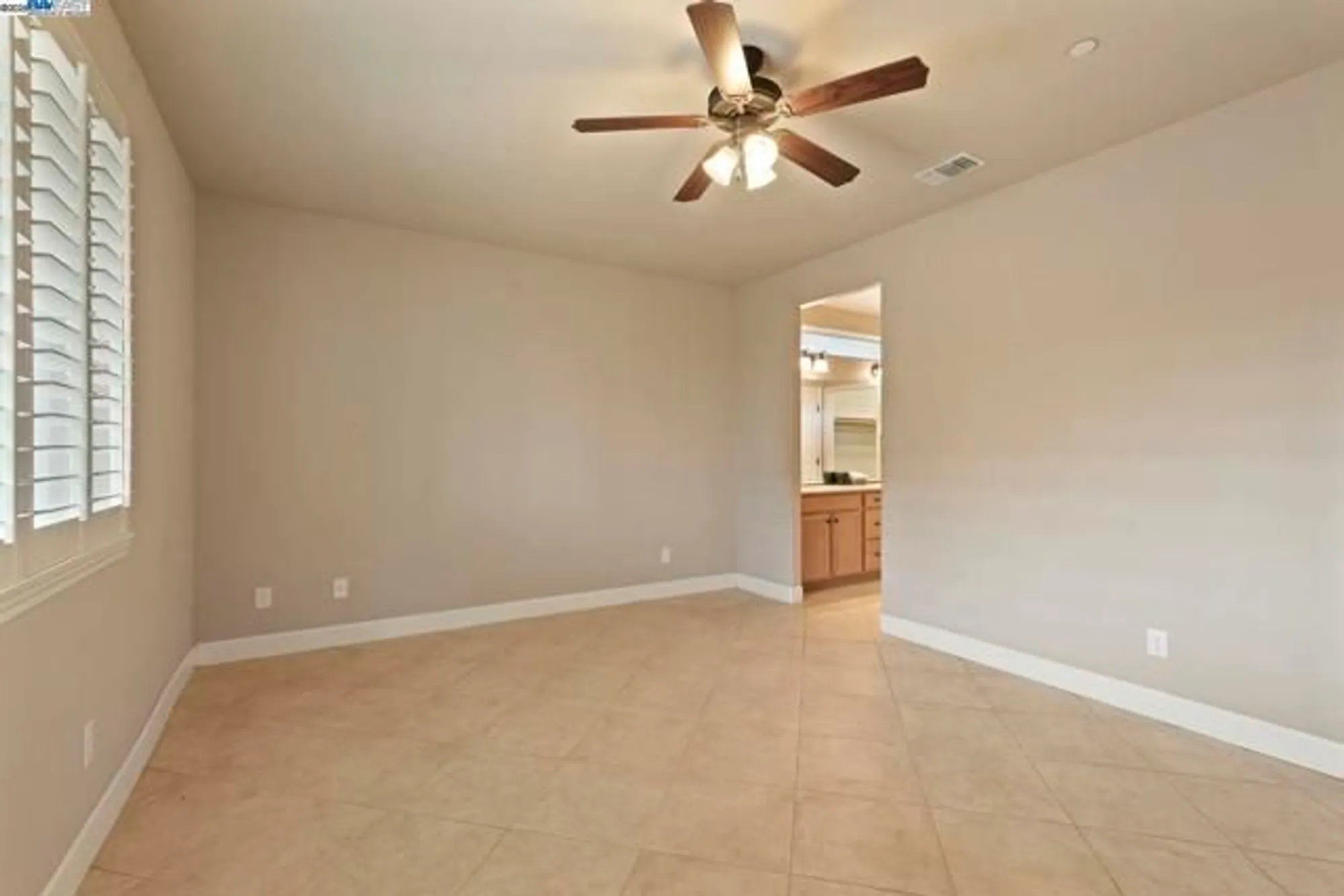 Property Slideshow image 28 of 54 | 2961 clear point way, Manteca, CA, 95336
