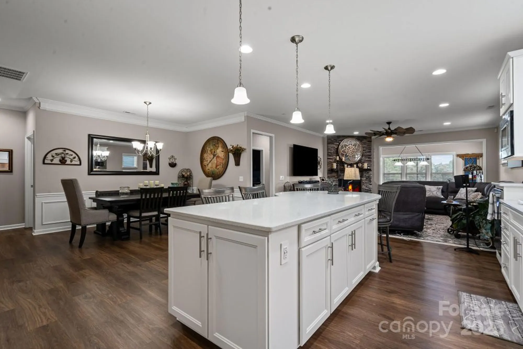 Property Slideshow image 11 of 38 | 685 birchway dr, Fort Mill, SC, 29715