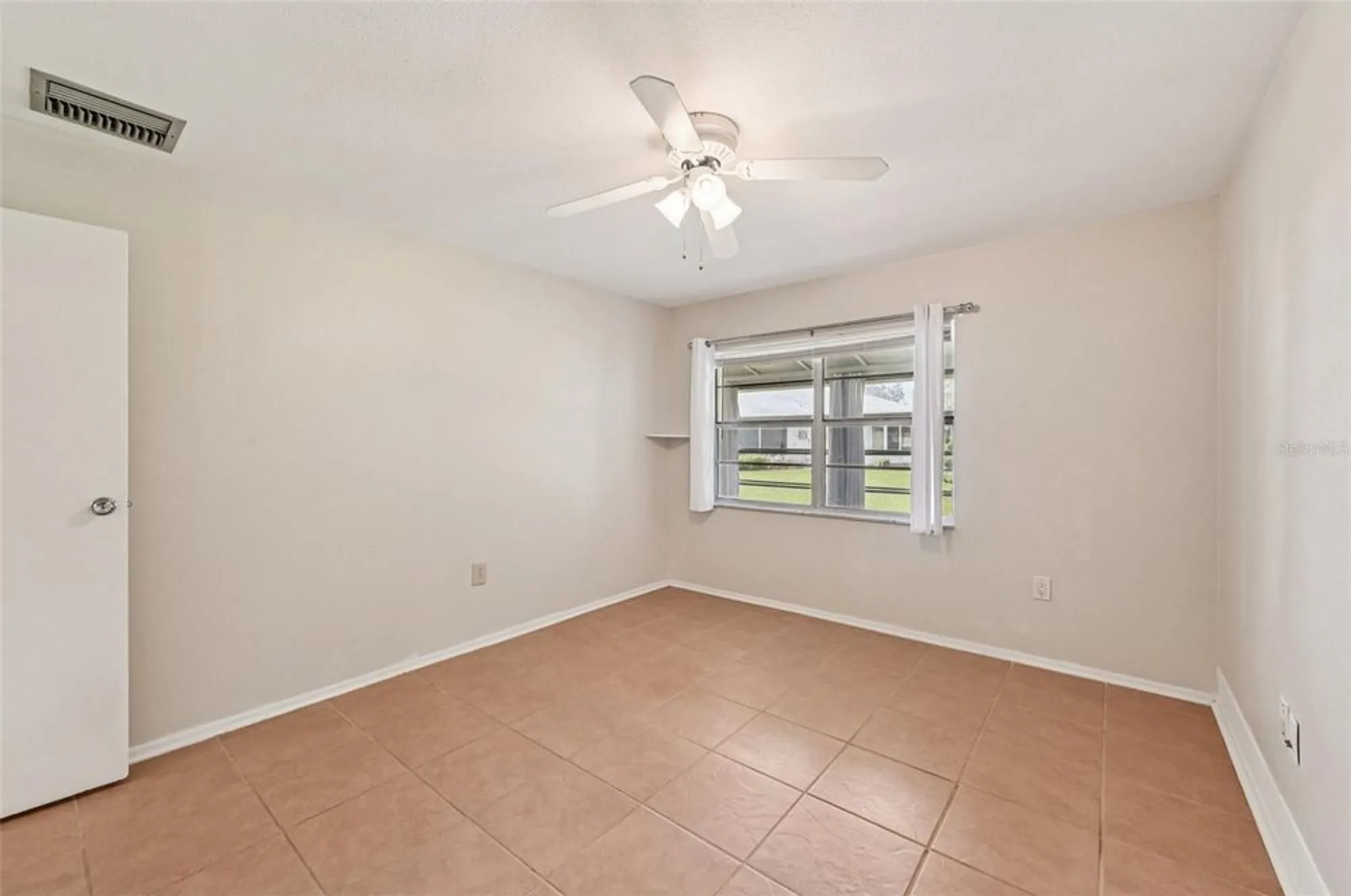 Property Slideshow image 25 of 63 | 301 andover pl s apt 177, Sun City Center, FL, 33573
