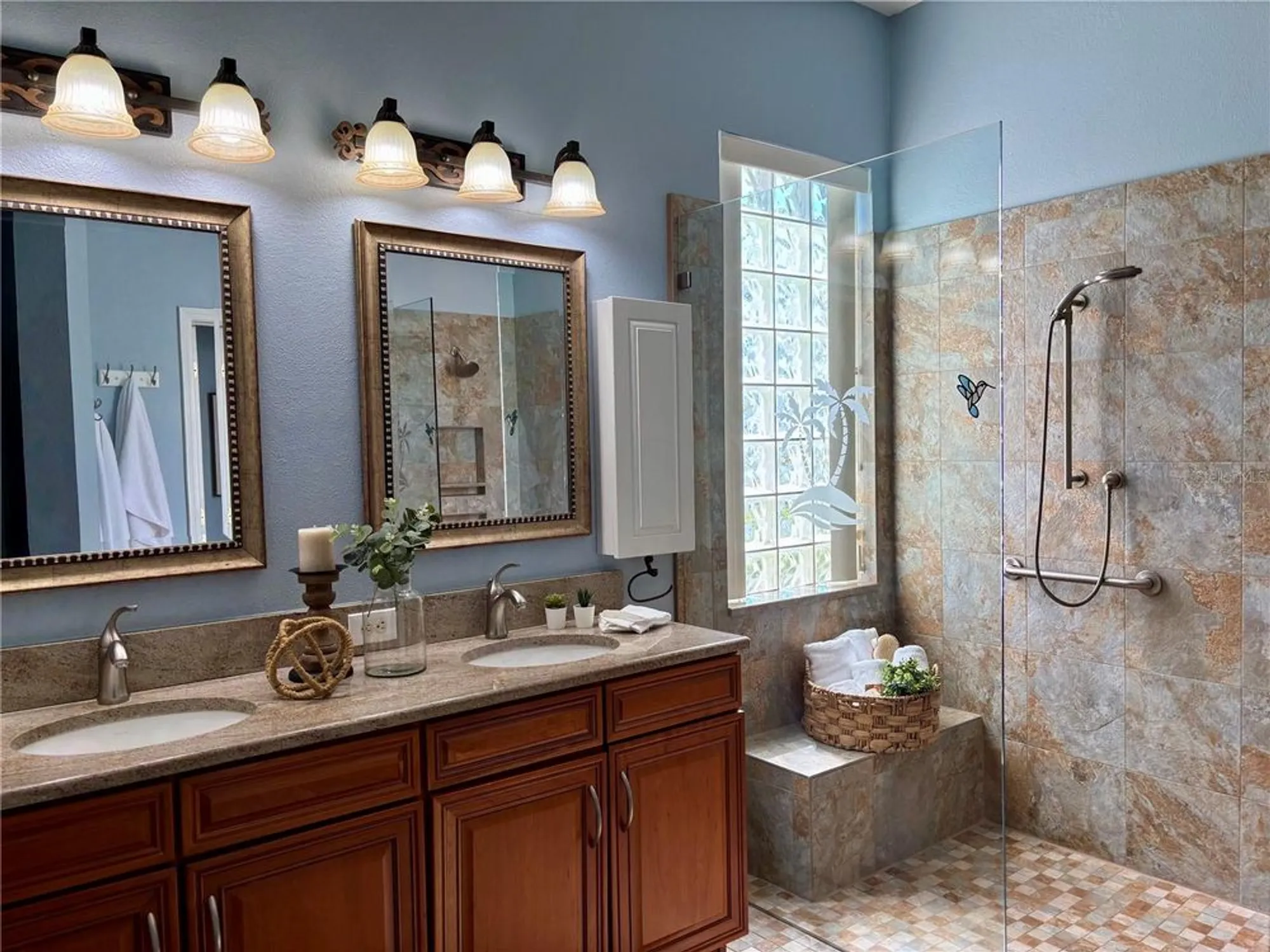 Property Slideshow image 29 of 60 | 445 noble faire dr, Sun City Center, FL, 33573