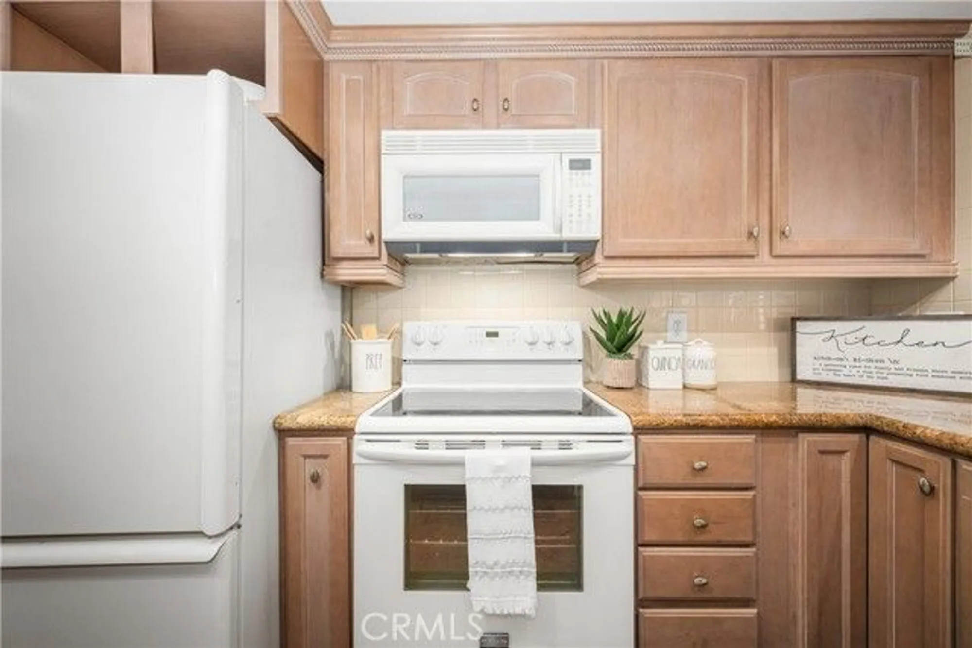 Property Slideshow image 27 of 43 | 1920 mckinney way apt 17a, Seal Beach, CA, 90740