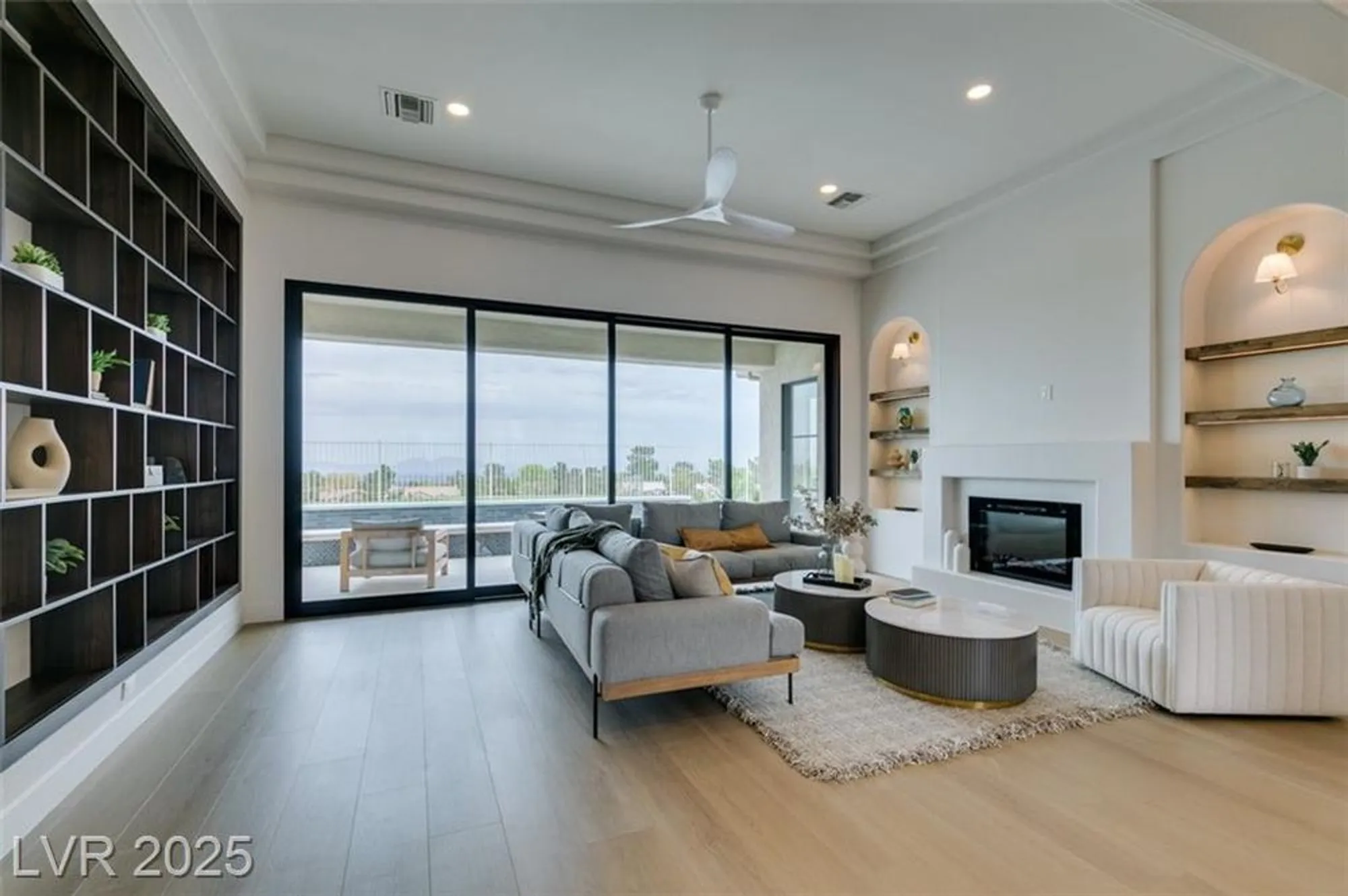 Property Slideshow image 12 of 39 | 2104 hot oak ridge st, Las Vegas, NV, 89134