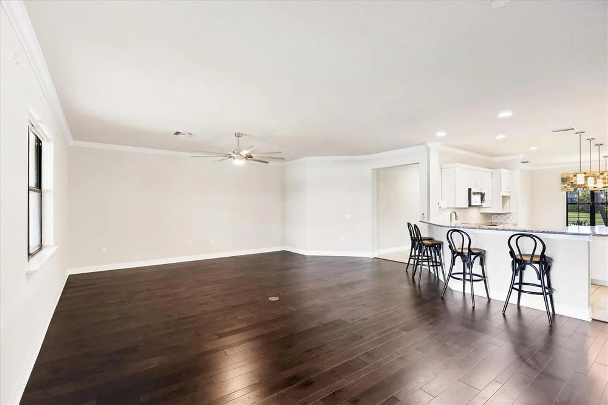 Property Slideshow image 11 of 54 | 5923 snowy egret dr, Sarasota, FL, 34238