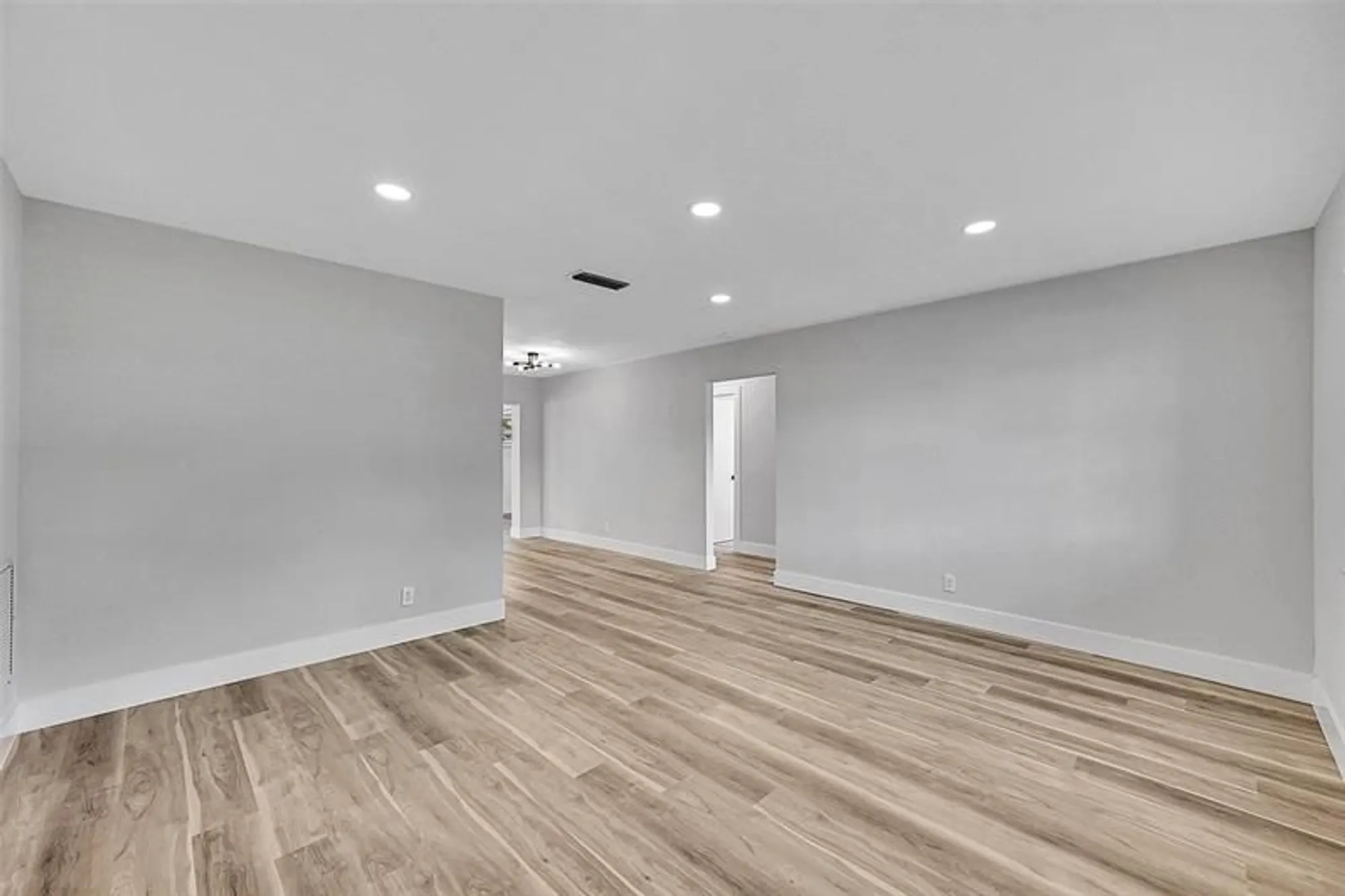 Property Slideshow image 6 of 35 | 6925 nw 11th st, Margate, FL, 33063