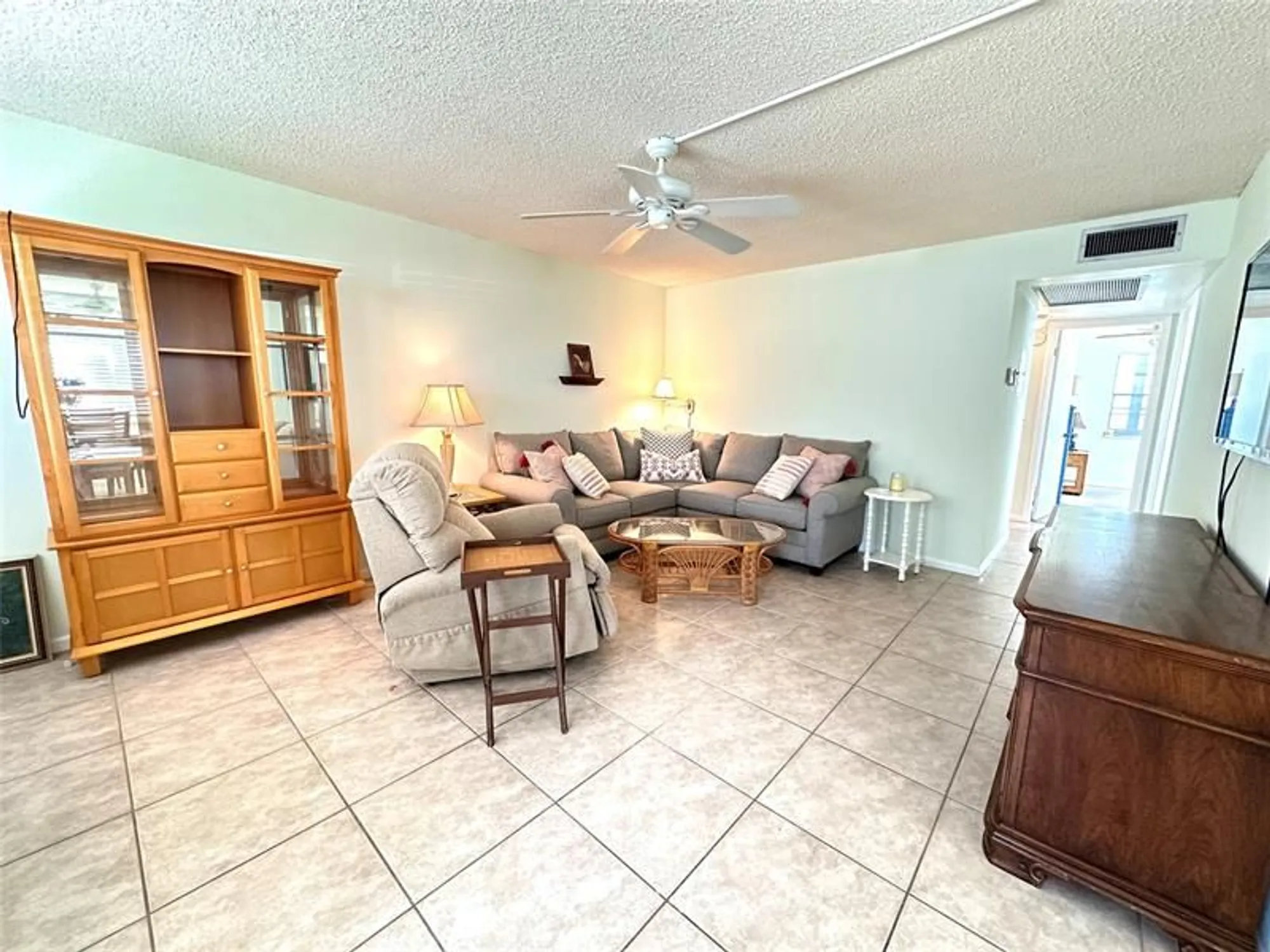 Property Slideshow image 2 of 61 | 289 markham n # 289, Deerfield Beach, FL, 33442