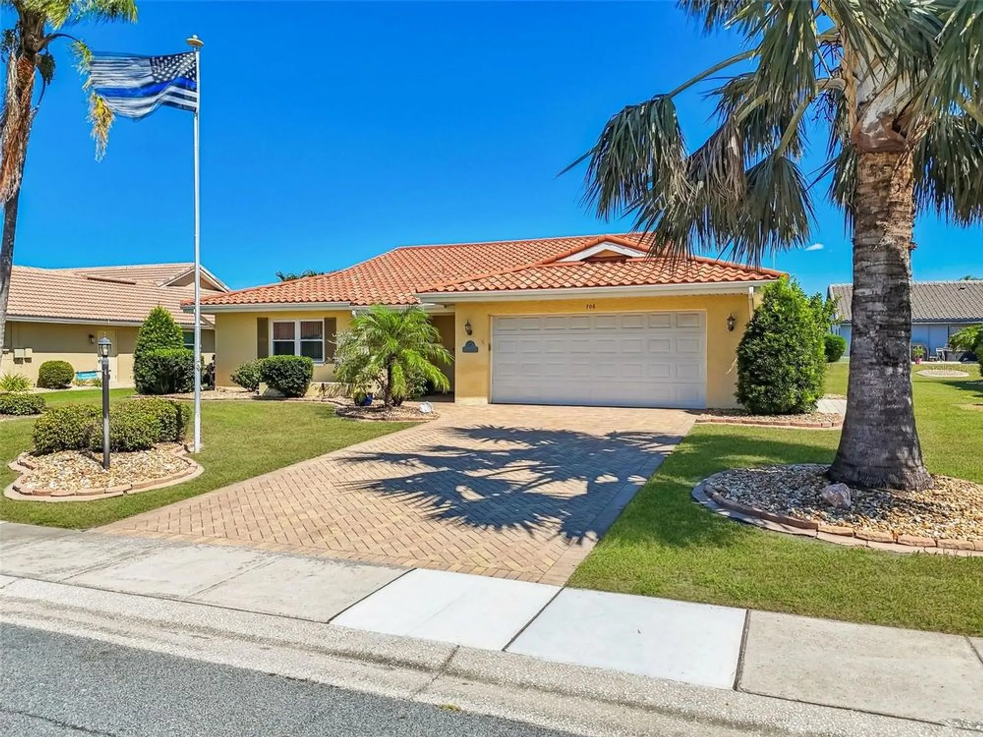 Property Slideshow image 2 of 62 | 706 plumbrook rd, Sun City Center, FL, 33573