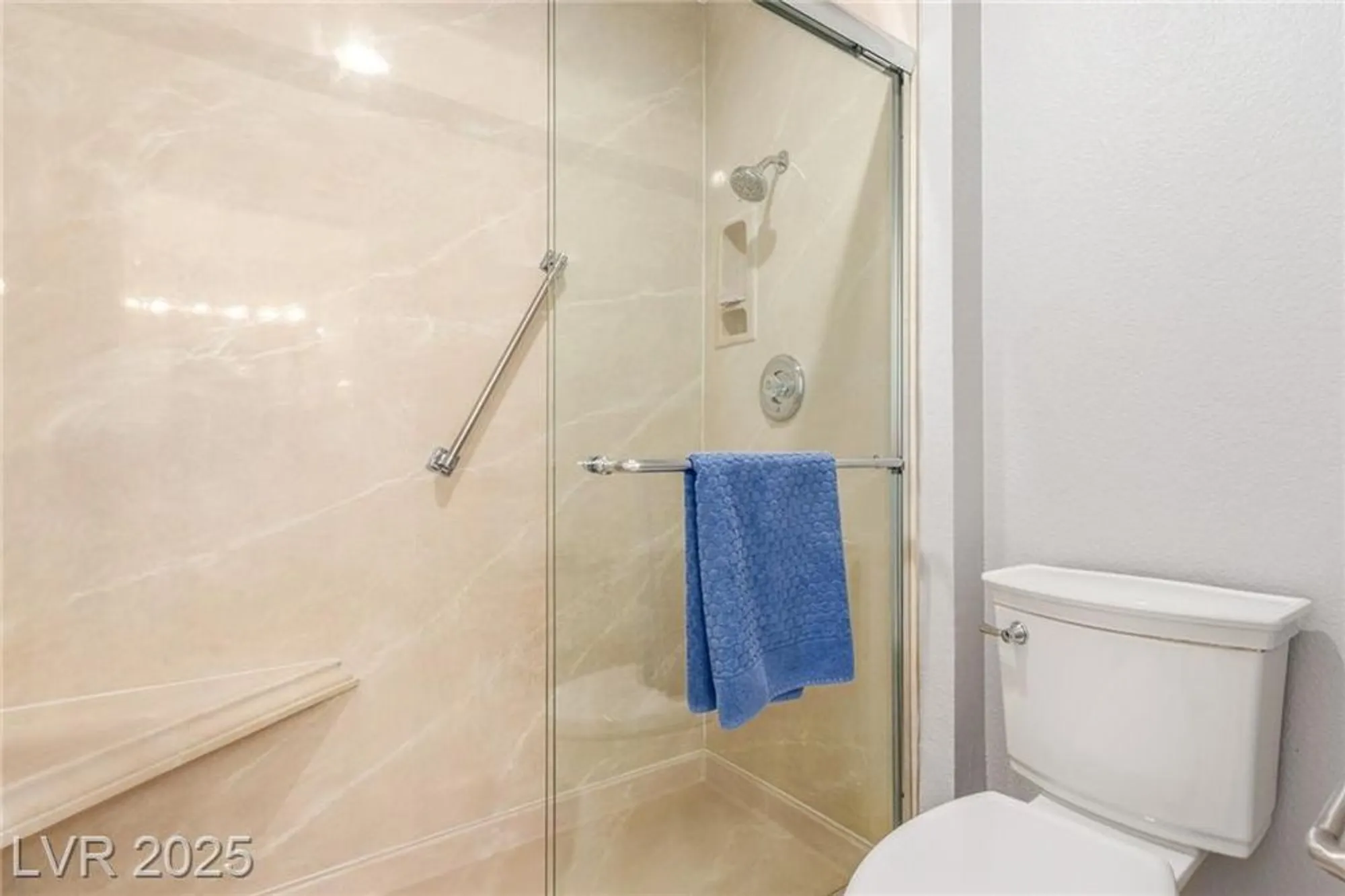 Property Slideshow image 27 of 30 | 2456 desert glen dr, Las Vegas, NV, 89134