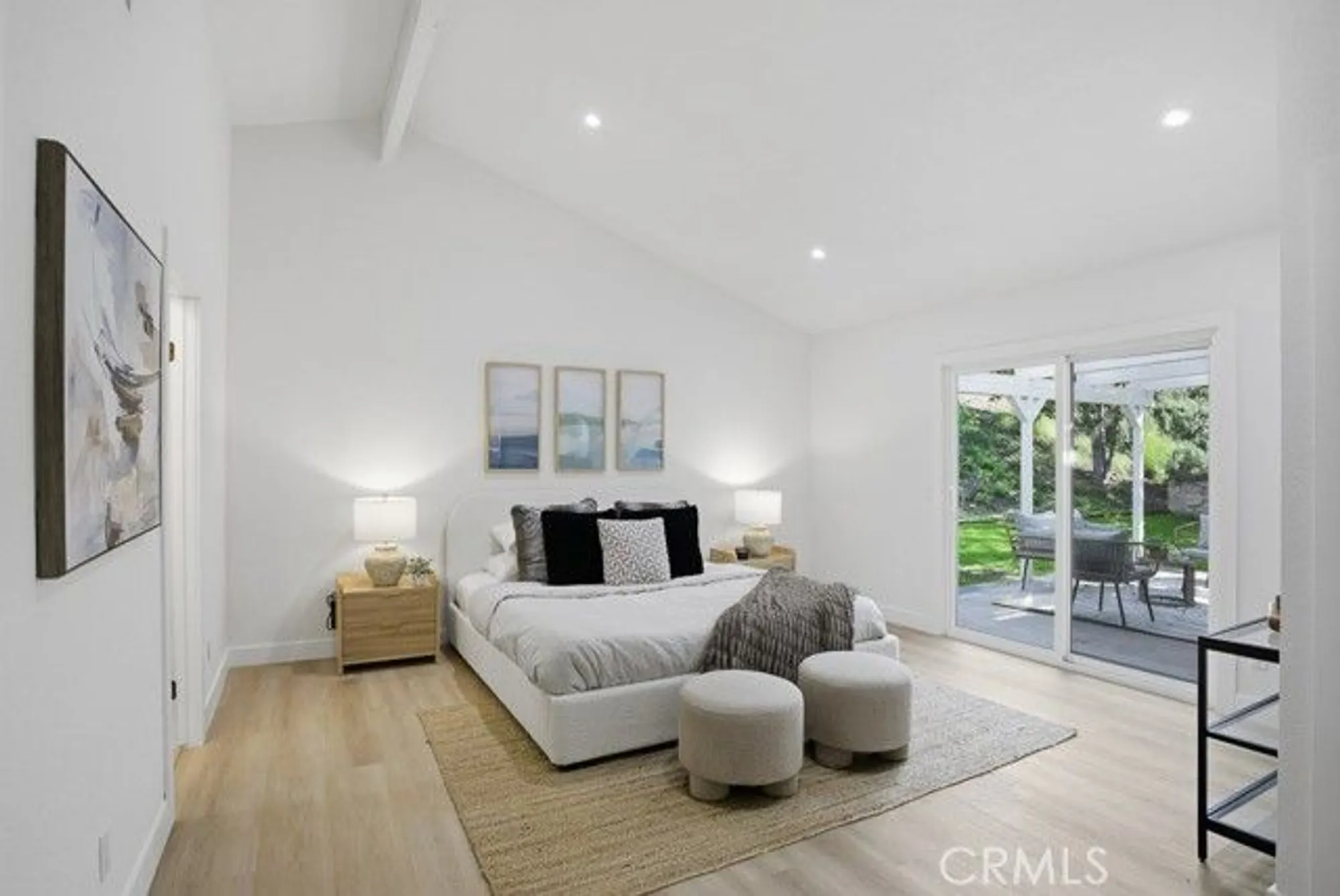 Property Slideshow image 19 of 52 | 1069 belleza st, Camarillo, CA, 93012