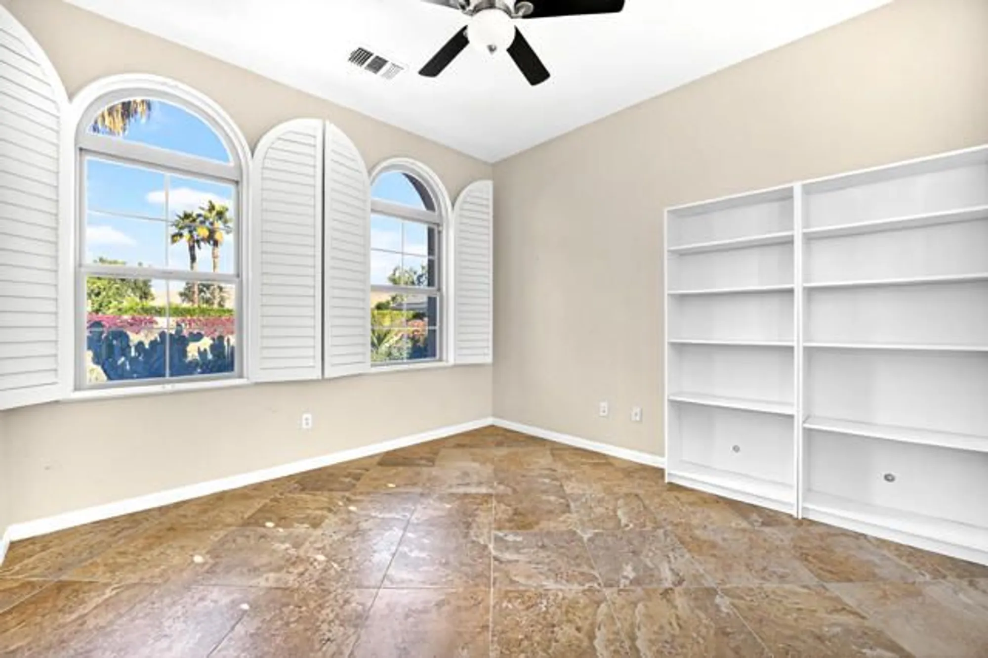 Property Slideshow image 38 of 69 | 81073 avenida tres lagunas, Indio, CA, 92203