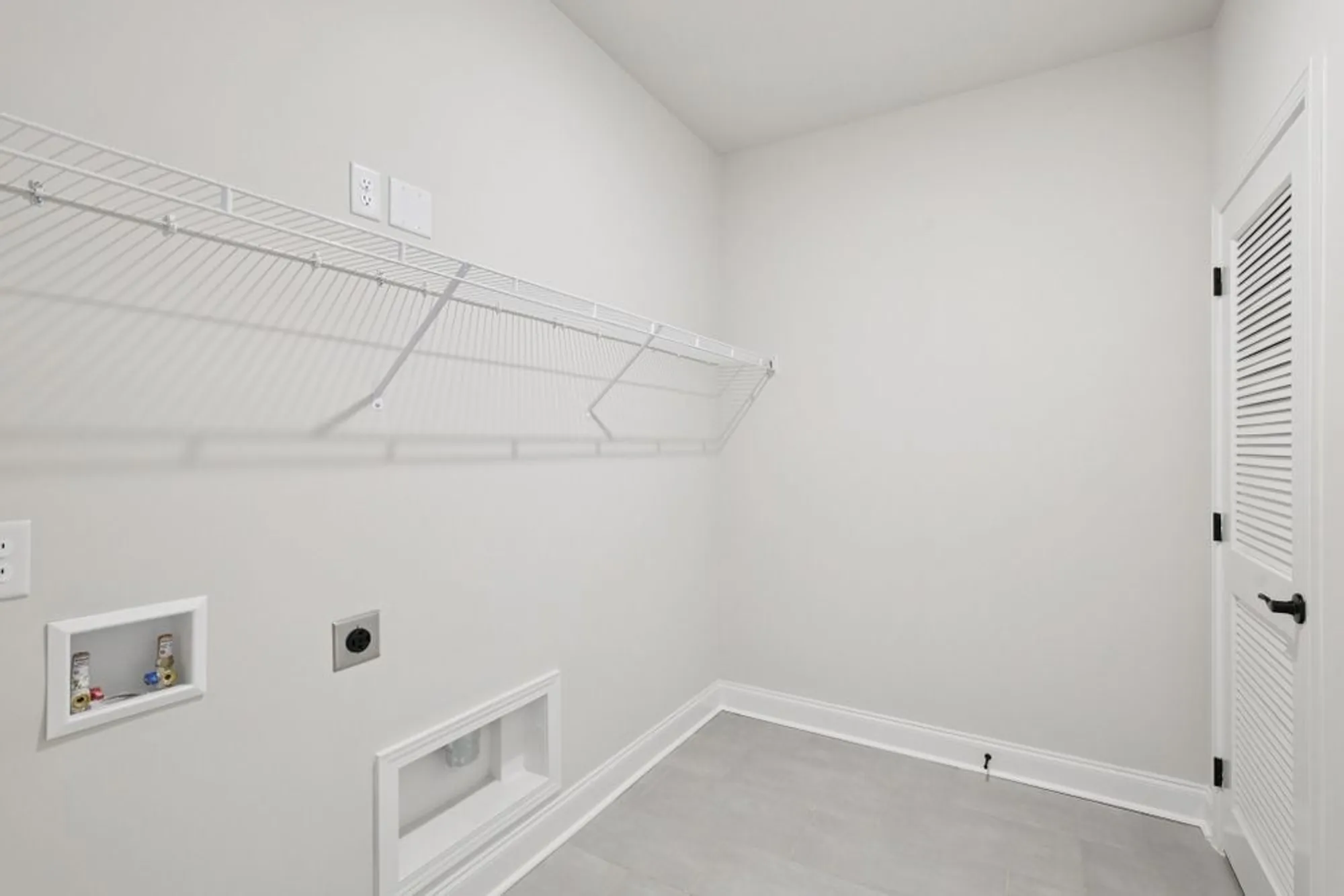 Property Slideshow image 33 of 51 | 320 stonehaus cir, Antioch, TN, 37013