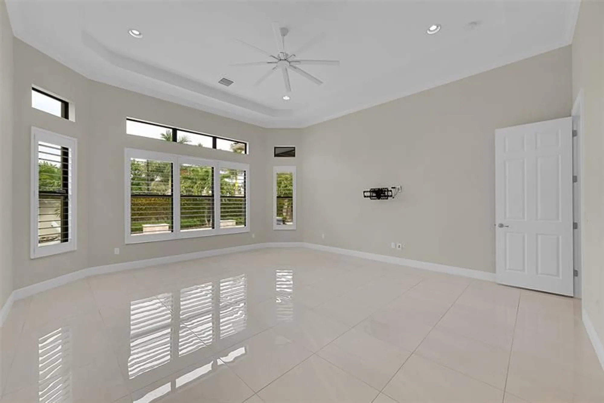 Property Slideshow image 10 of 28 | 9375 cantal cir, Parkland, FL, 33076