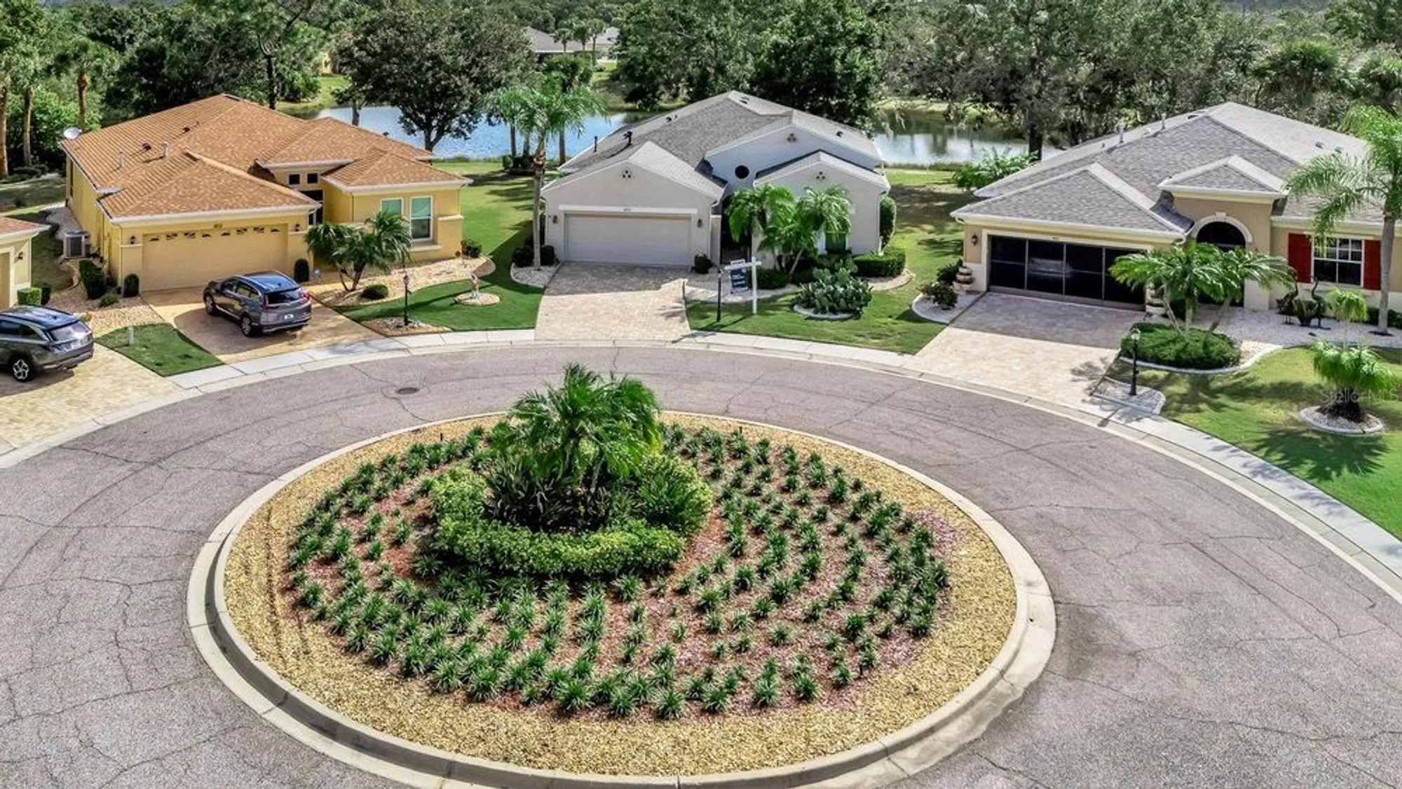 Property Slideshow image 26 of 31 | 804 regal manor way, Sun City Center, FL, 33573