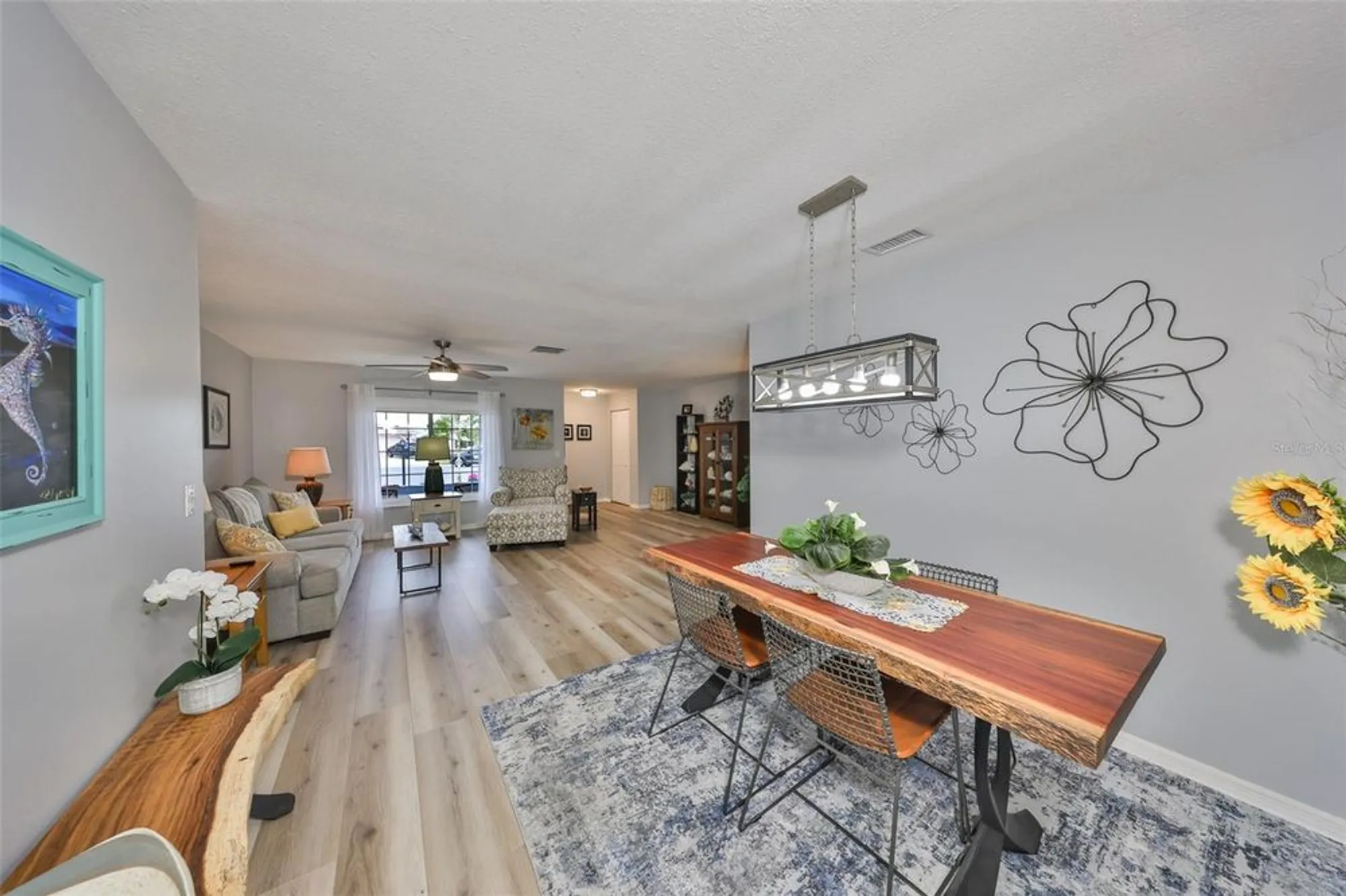 Property Slideshow image 11 of 55 | 1805 columbine pl, Sun City Center, FL, 33573