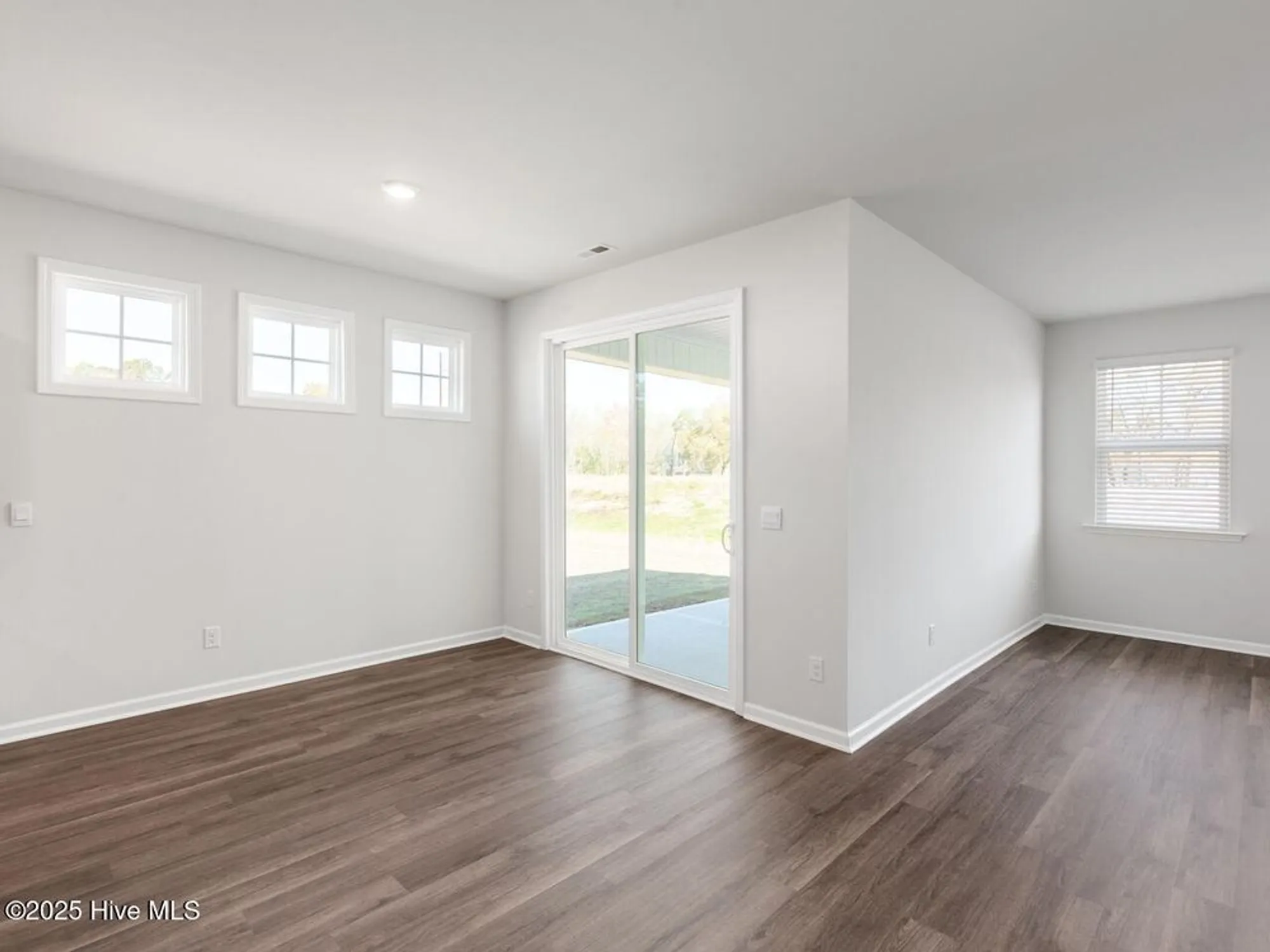 Property Slideshow image 11 of 46 | 9442 crowded gules dr 220, Leland, NC, 28451