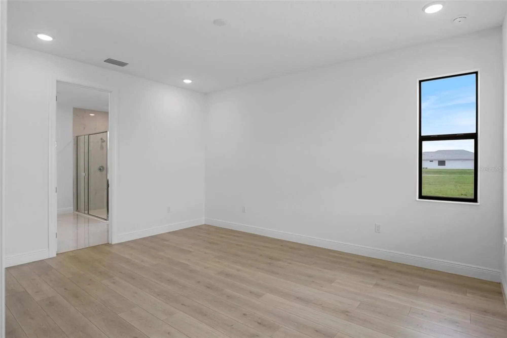 Property Slideshow image 8 of 55 | 18373 rockport pl, Lakewood Ranch, FL, 34211