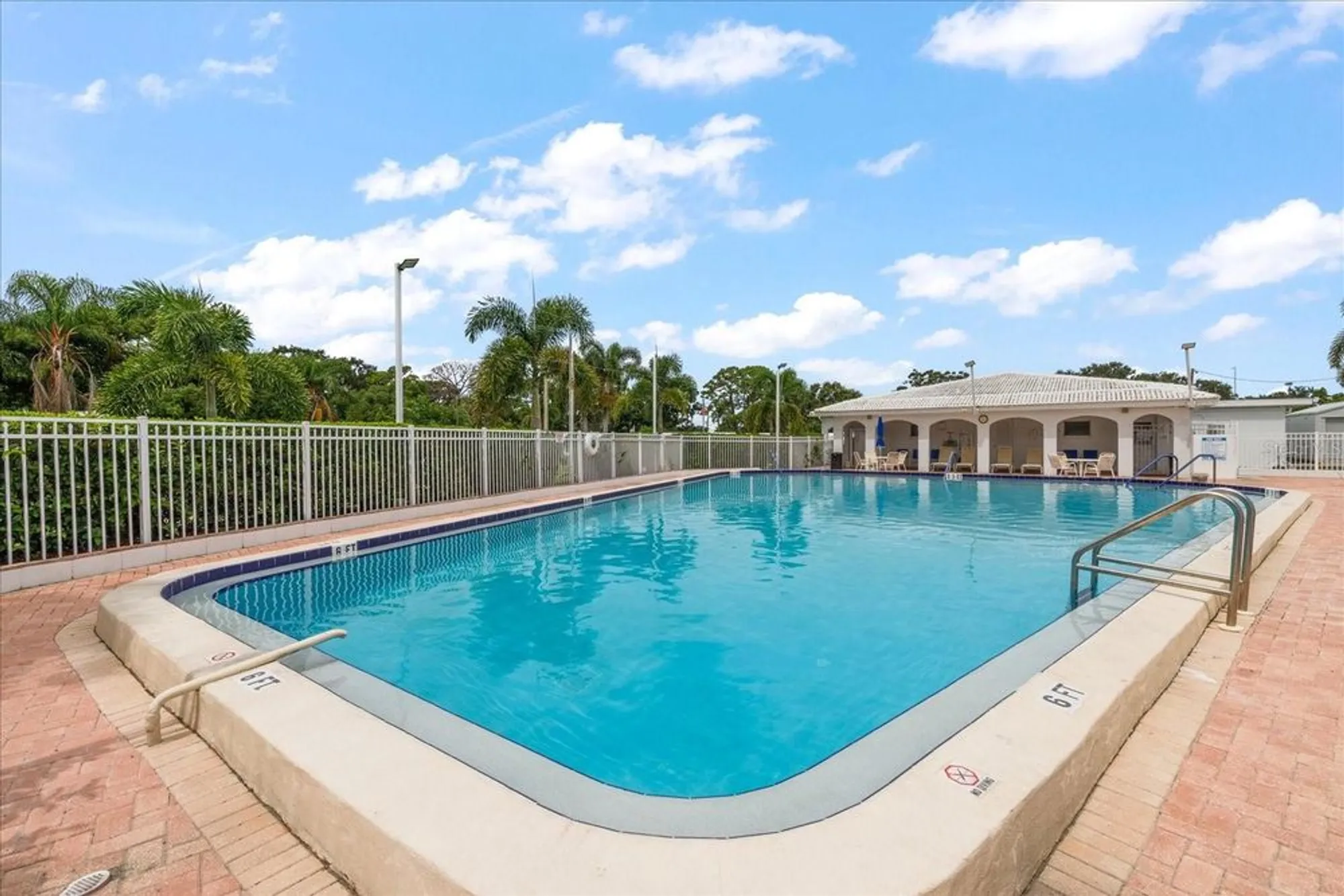 Property Slideshow image 37 of 44 | 14023 94th pl, Seminole, FL, 33776