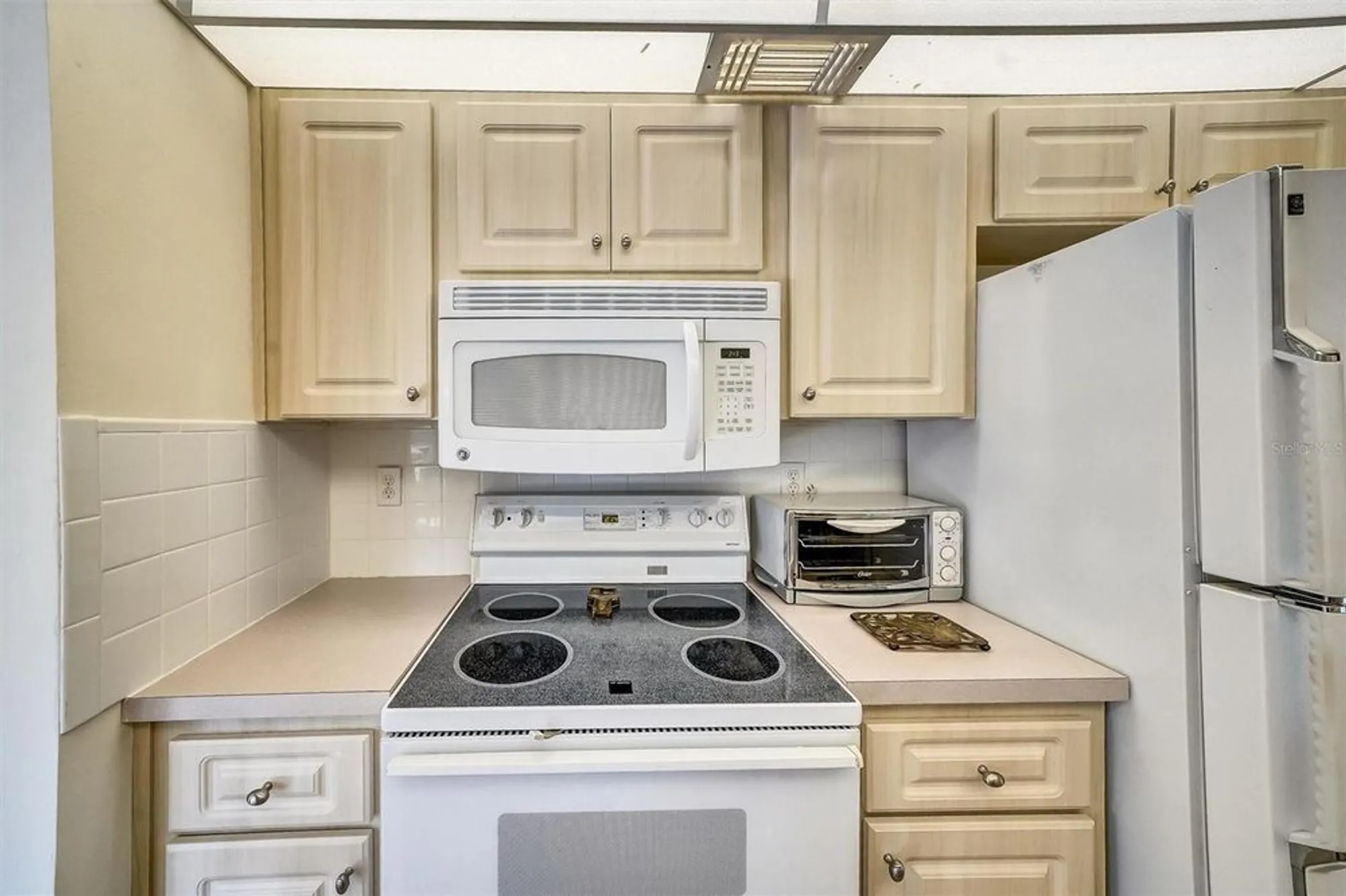 Property Slideshow image 17 of 45 | 8420 winding wood dr, Port Richey, FL, 34668