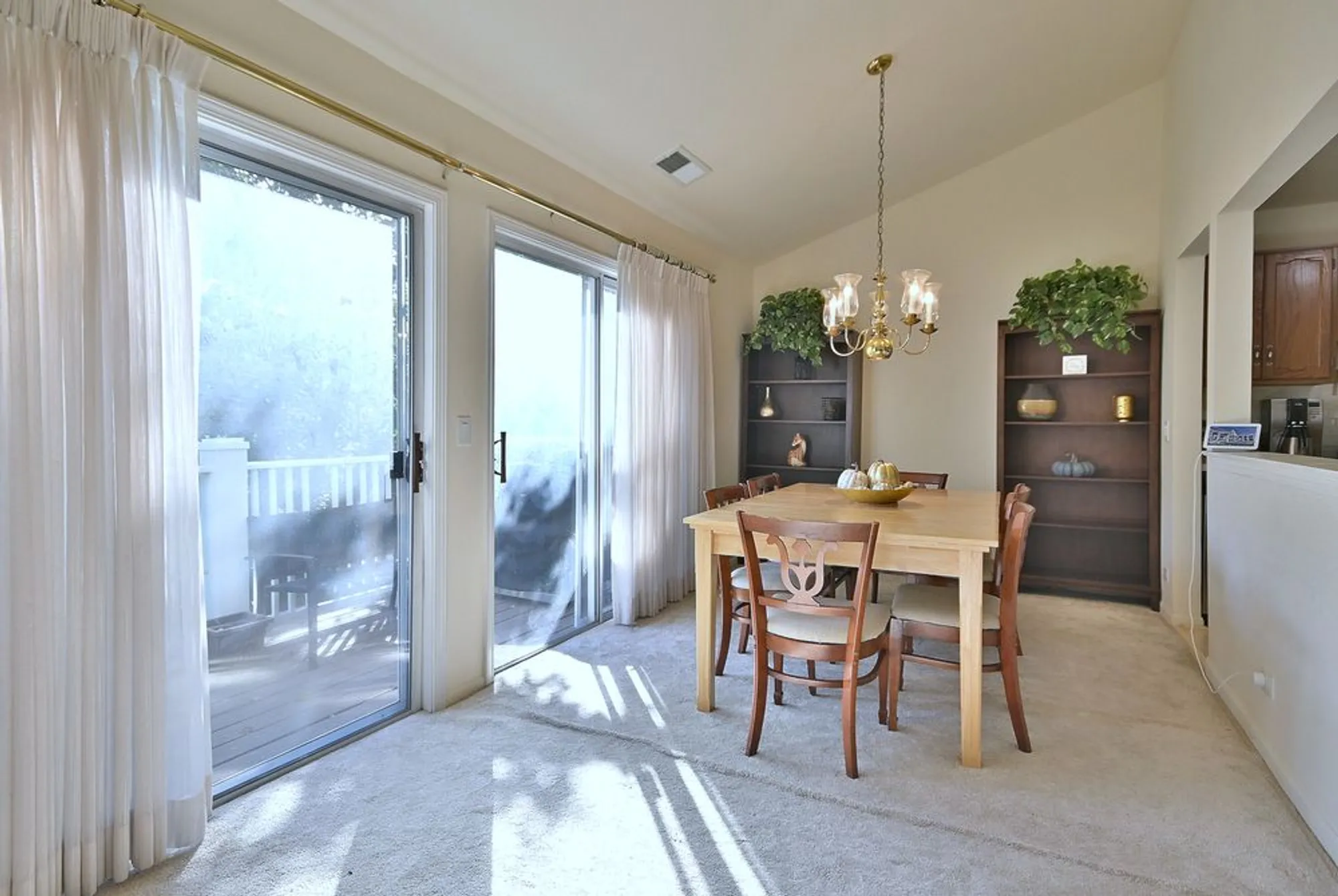 Property Slideshow image 6 of 27 | 509 aberdeen ln c, Prospect Heights, IL, 60070