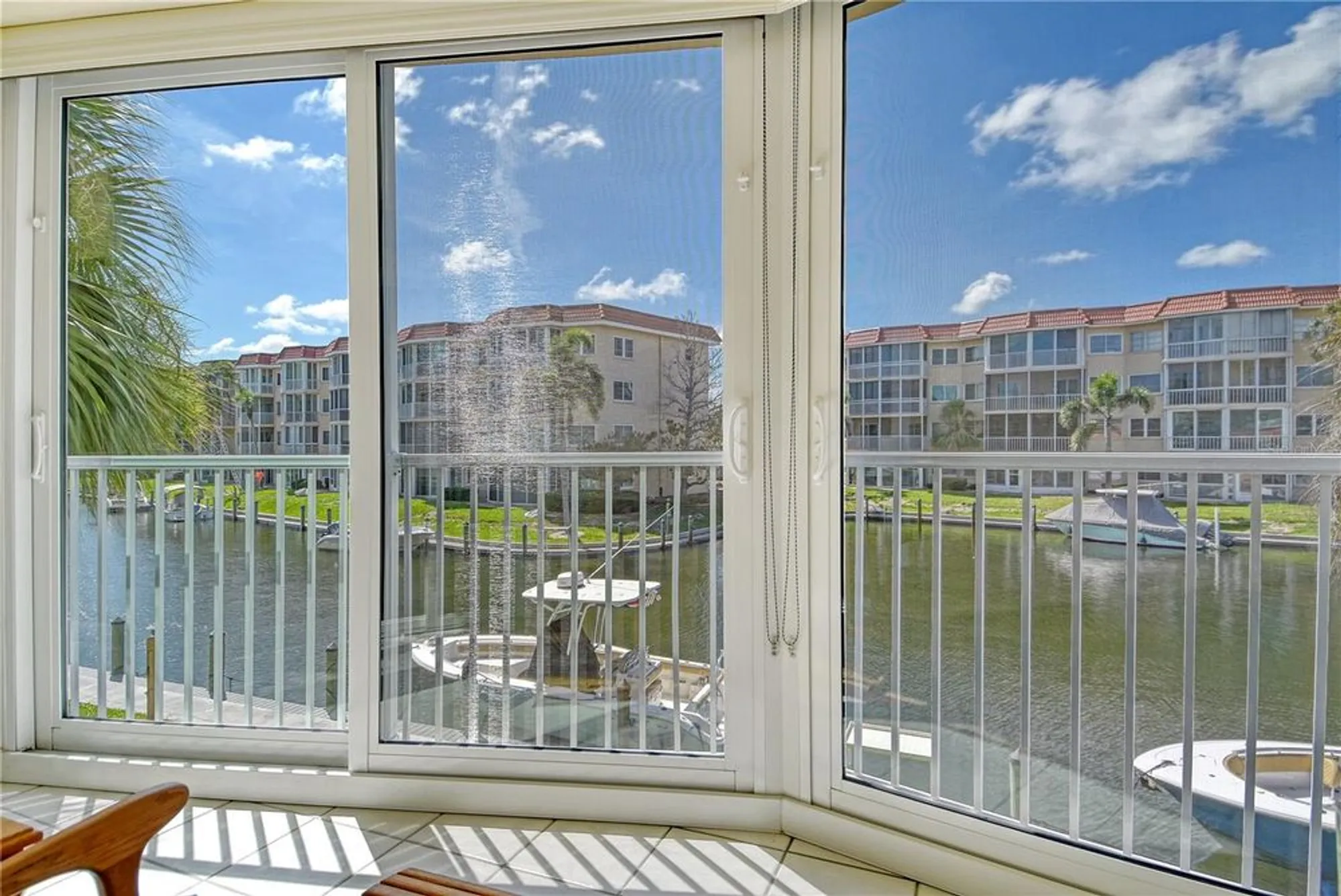 Property Slideshow image 10 of 62 | 1250 n portofino dr apt 208, Sarasota, FL, 34242