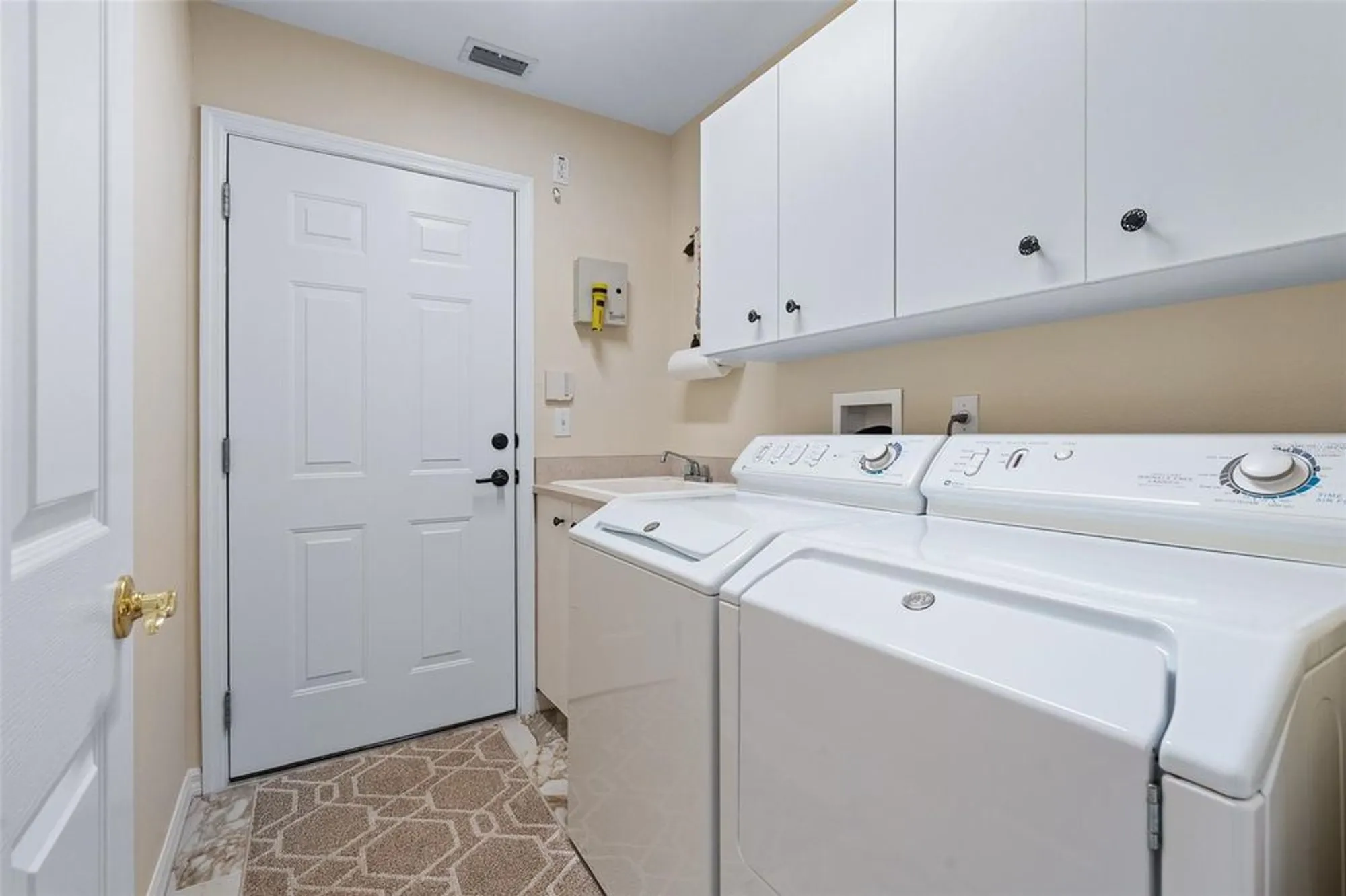 Property Slideshow image 48 of 66 | 1356 sunningdale ln, Ormond Beach, FL, 32174