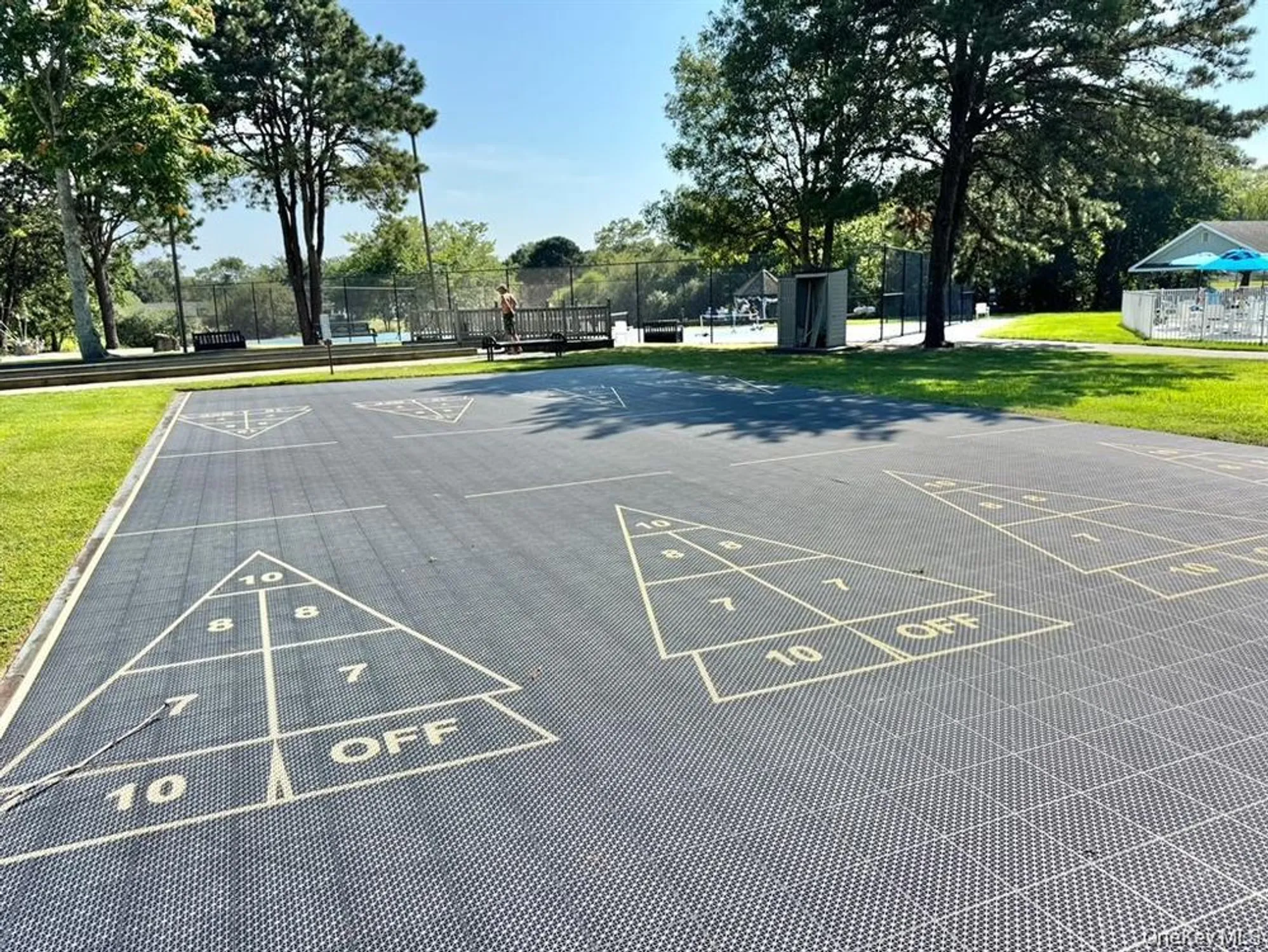 Property Slideshow image 37 of 40 | 23 limetree dr, Manorville, NY, 11949