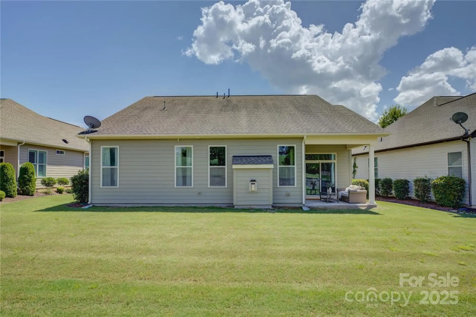 Property Slideshow image 44 of 48 | 14916 creeks edge dr, Charlotte, NC, 28278