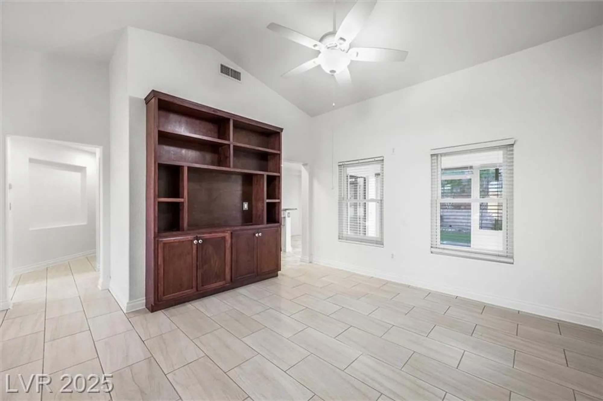 Property Slideshow image 9 of 52 | 2725 byron dr, Las Vegas, NV, 89134