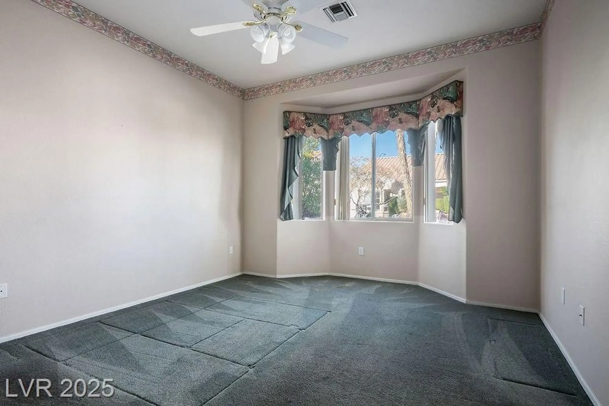 Property Slideshow image 11 of 82 | 10400 sawmill ave, Las Vegas, NV, 89134