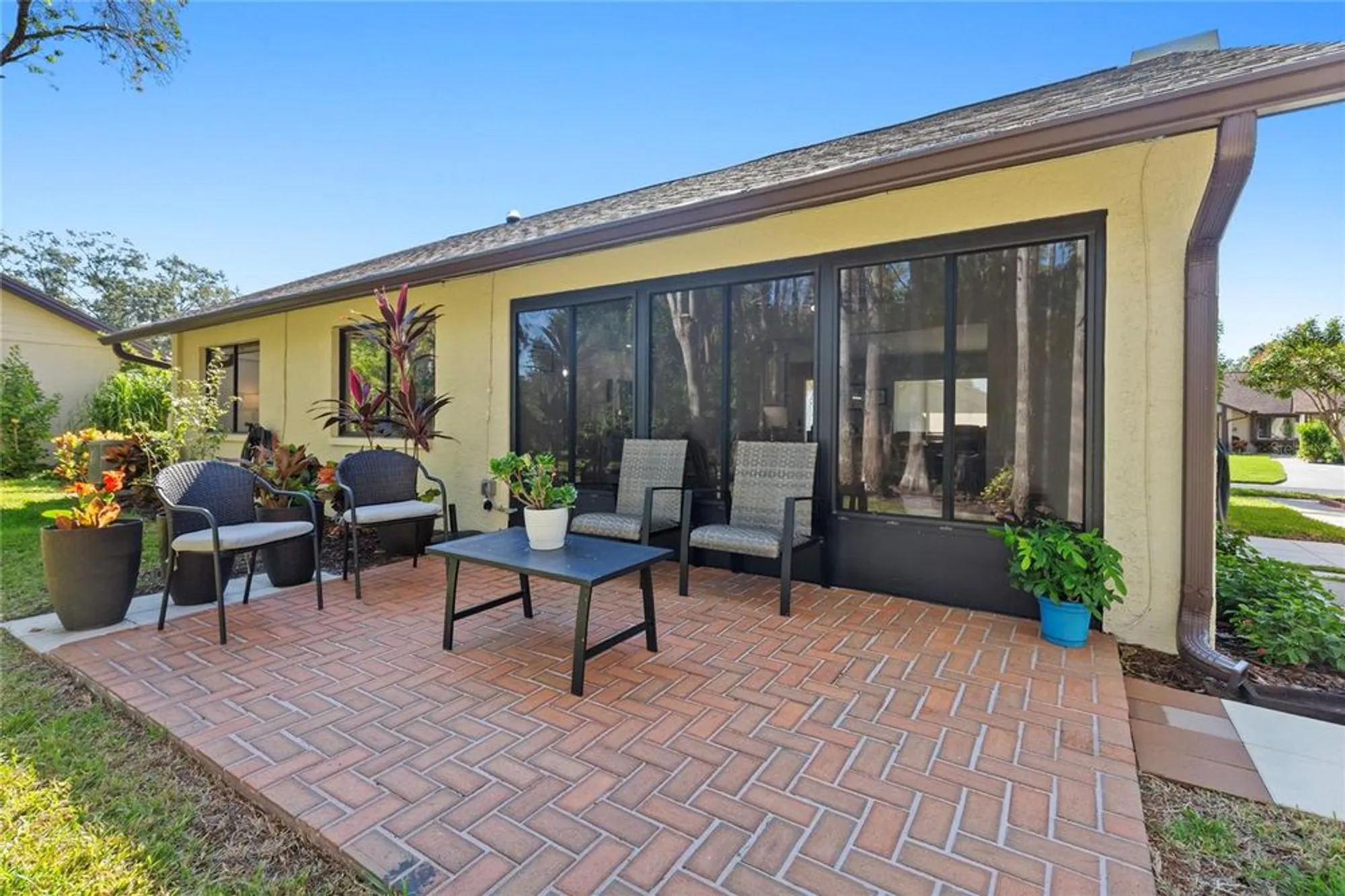 Property Slideshow image 43 of 54 | 2216 sequoia dr, Clearwater, FL, 33763
