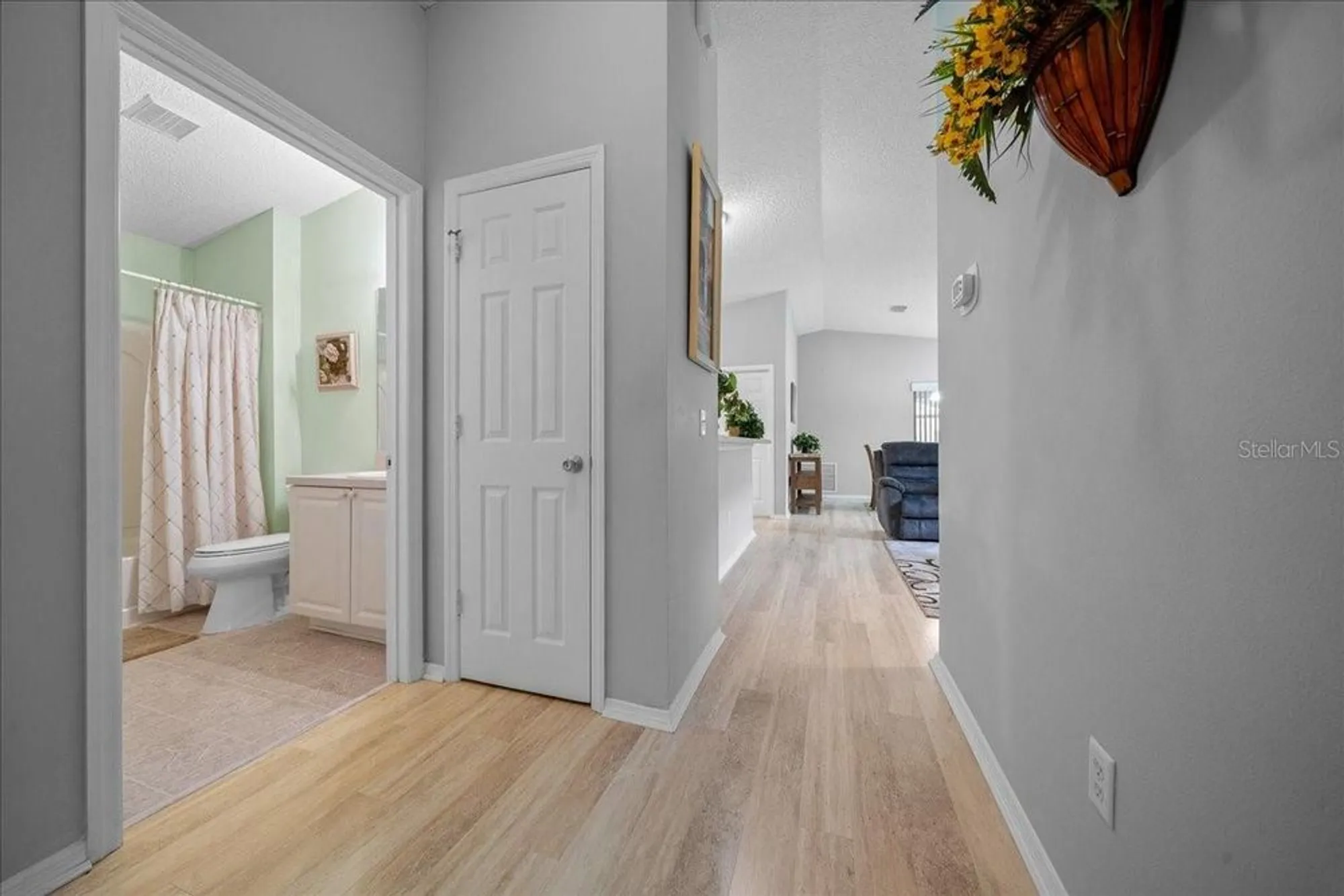 Property Slideshow image 12 of 30 | 2023 thurmond ave, The Villages, FL, 32162