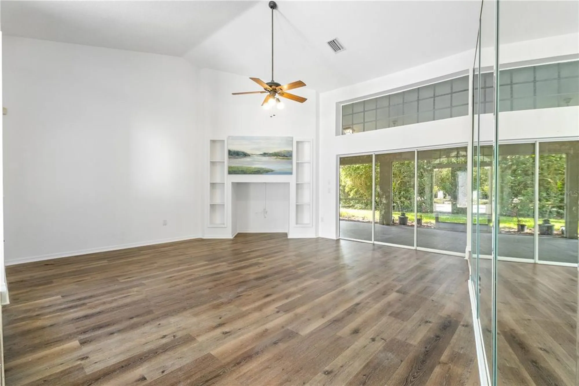 Property Slideshow image 6 of 57 | 9400 merriweather dr, Weeki Wachee, FL, 34613