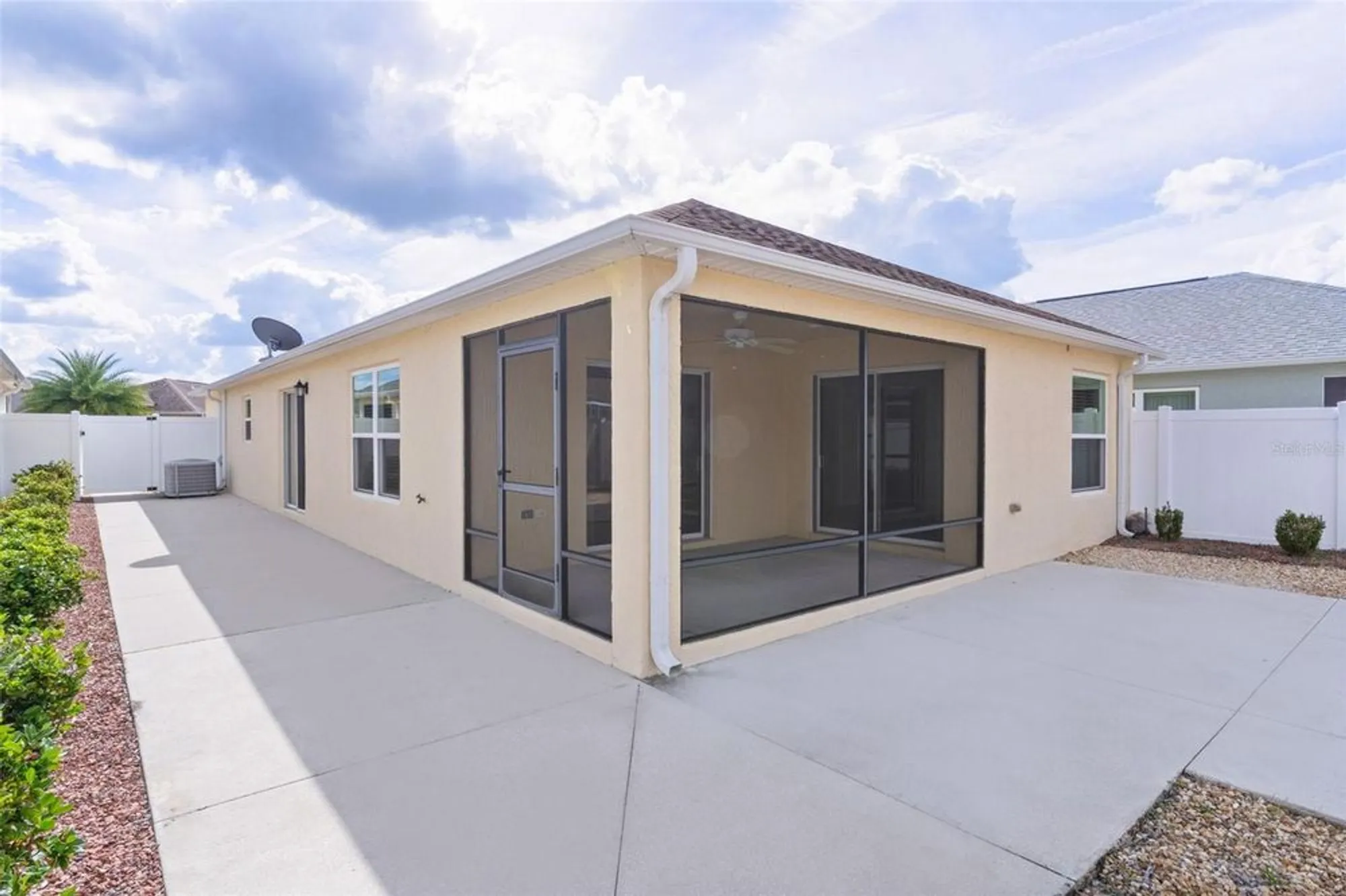 Property Slideshow image 32 of 43 | 9179 se 167th ford st, The Villages, FL, 32162