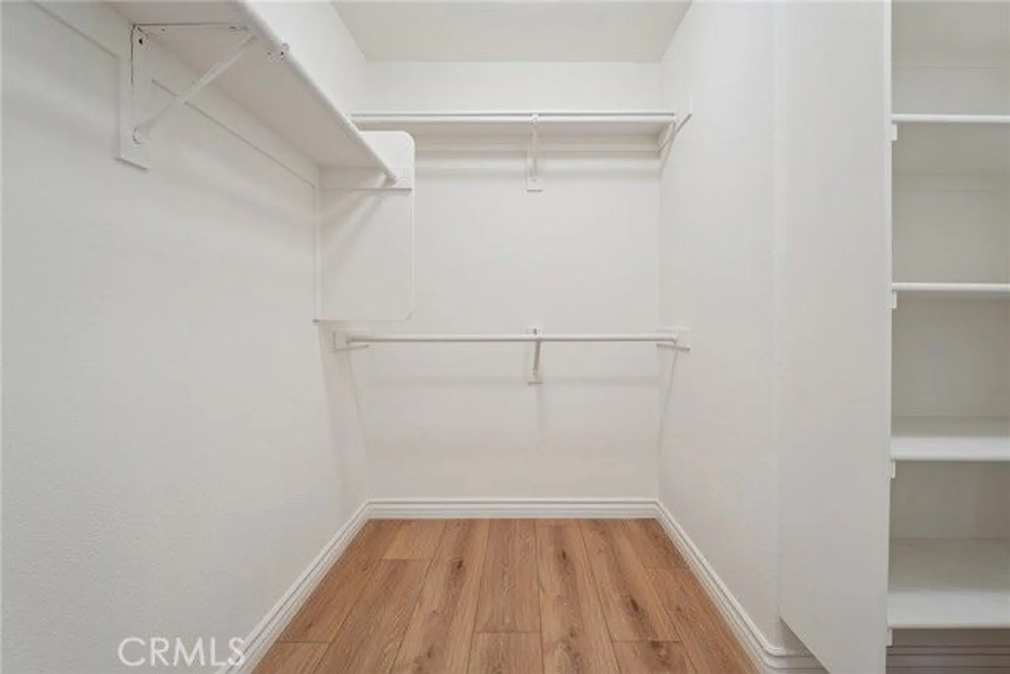 Property Slideshow image 32 of 52 | 2024 tulip ave, Simi Valley, CA, 93063