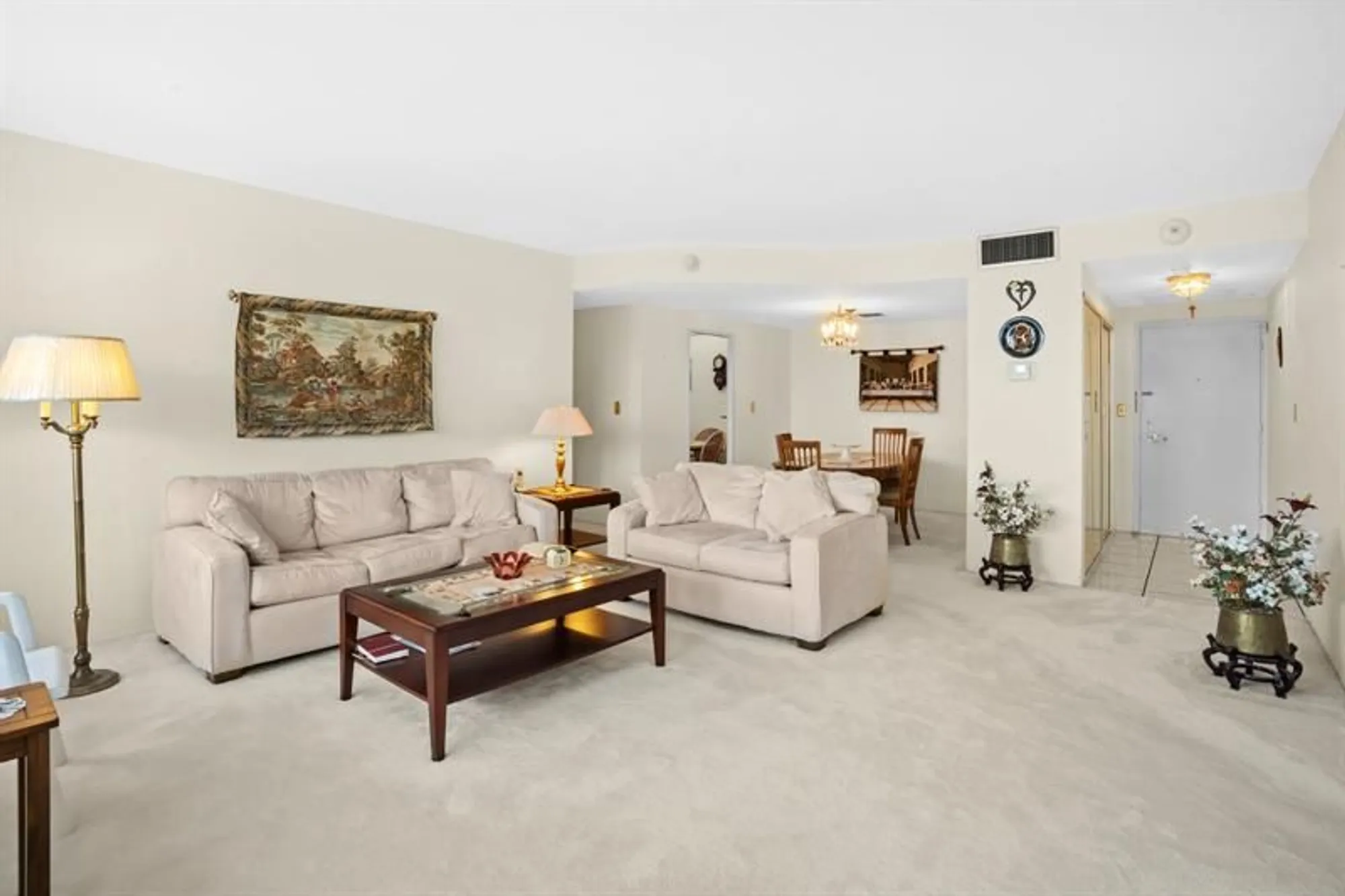 Property Slideshow image 10 of 27 | 3300 ne 36th st 201, Fort Lauderdale, FL, 33308