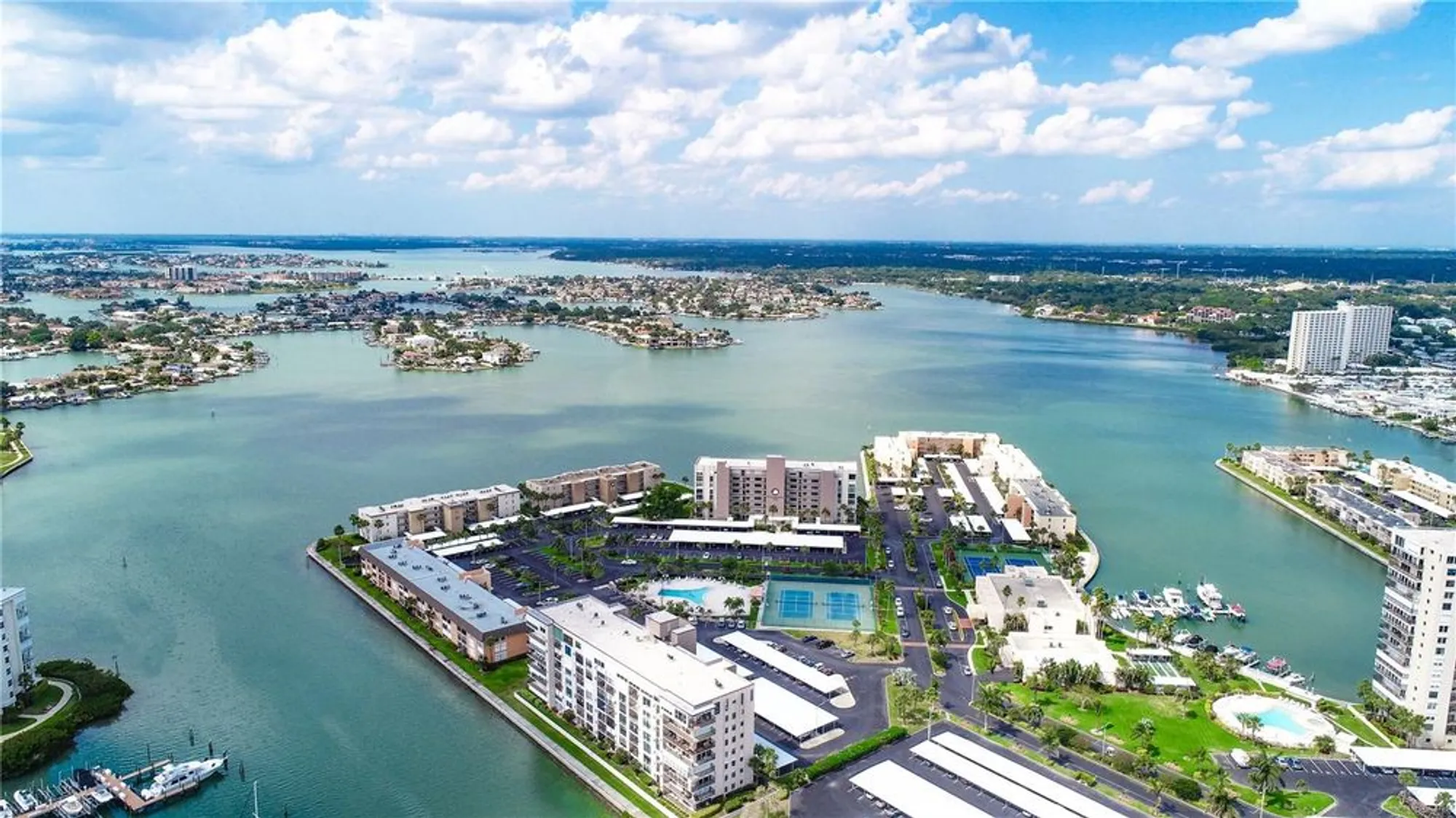 Property Slideshow image 35 of 36 | 7625 sun island dr 107, South Pasadena, FL, 33707