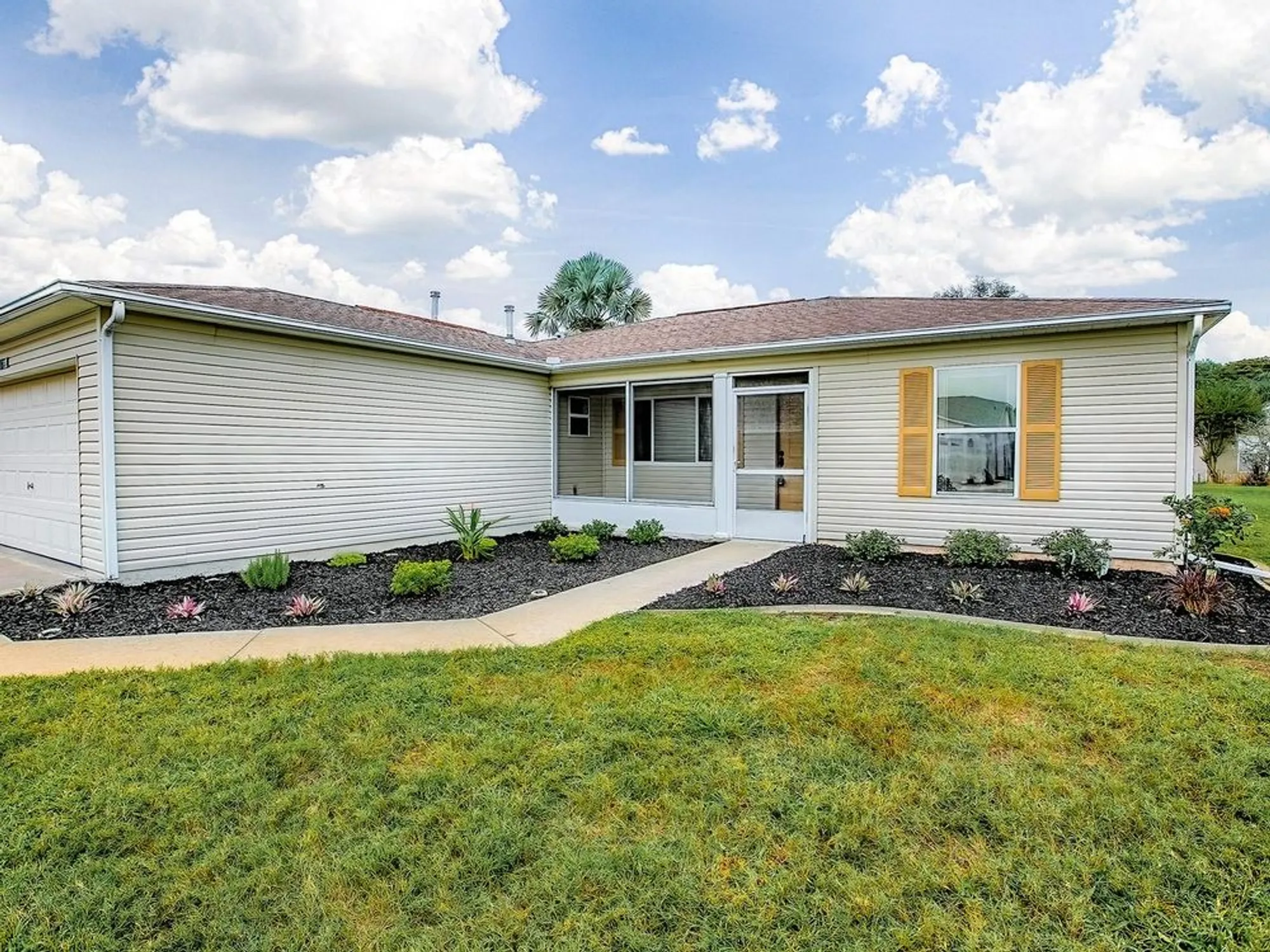 Property Slideshow image 2 of 41 | 231 bentwood dr, Leesburg, FL, 34748