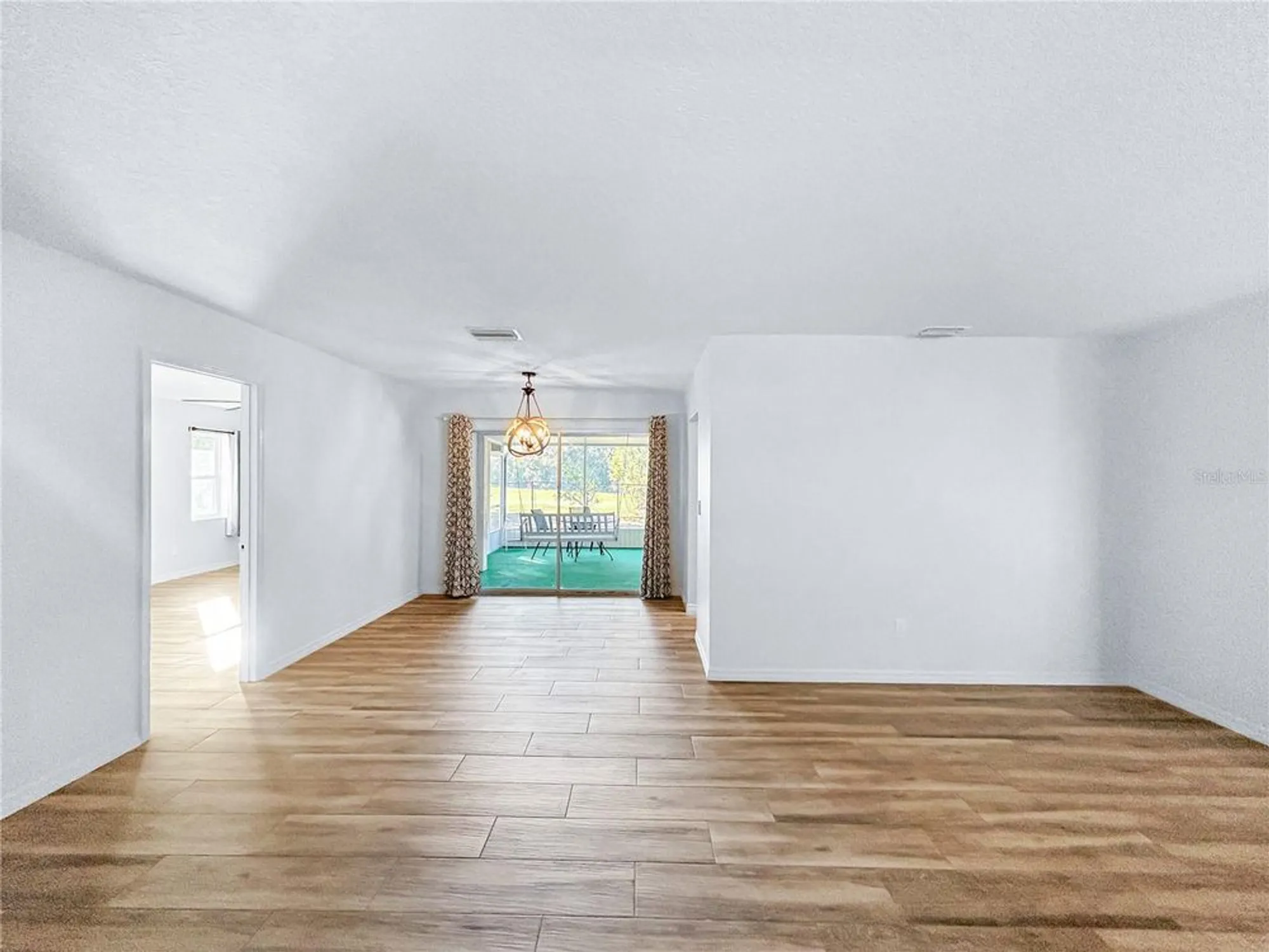 Property Slideshow image 8 of 52 | 1408 w del webb blvd, Sun City Center, FL, 33573