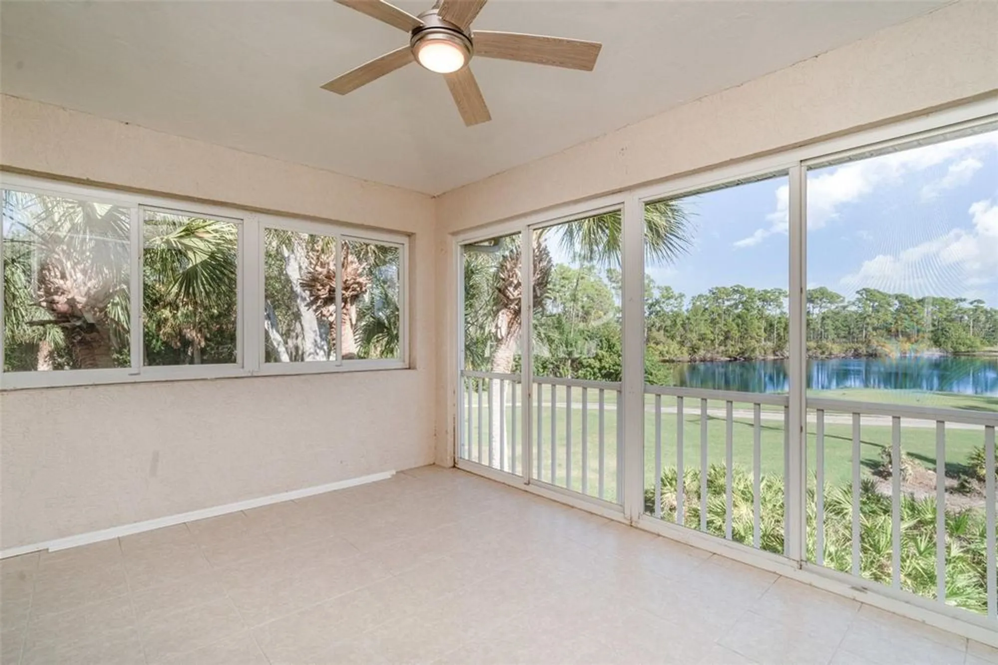 Property Slideshow image 17 of 55 | 3101 club dr 220, Port Charlotte, FL, 33953