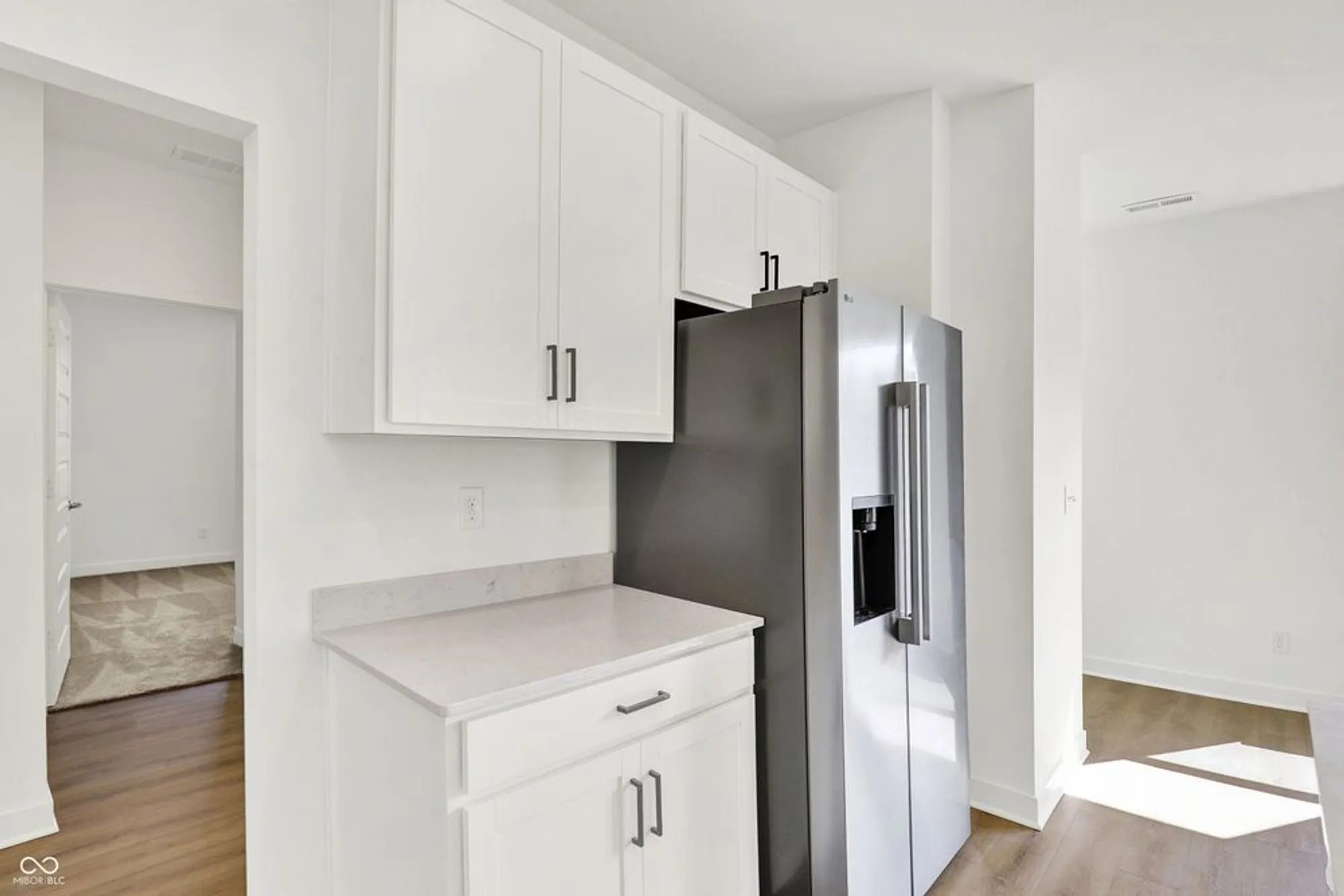 Property Slideshow image 15 of 44 | 5363 foxley park ln, Avon, IN, 46123