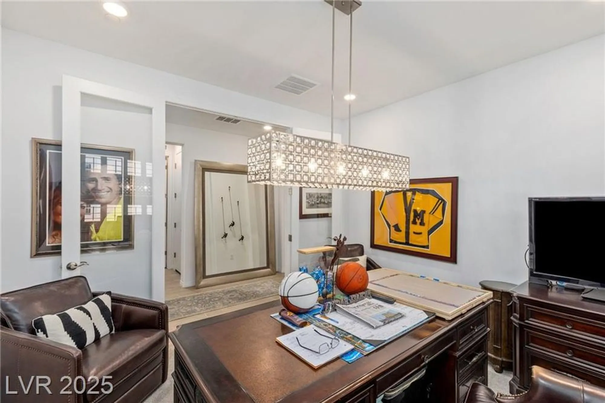 Property Slideshow image 14 of 44 | 25 red creek bluff st, Henderson, NV, 89011