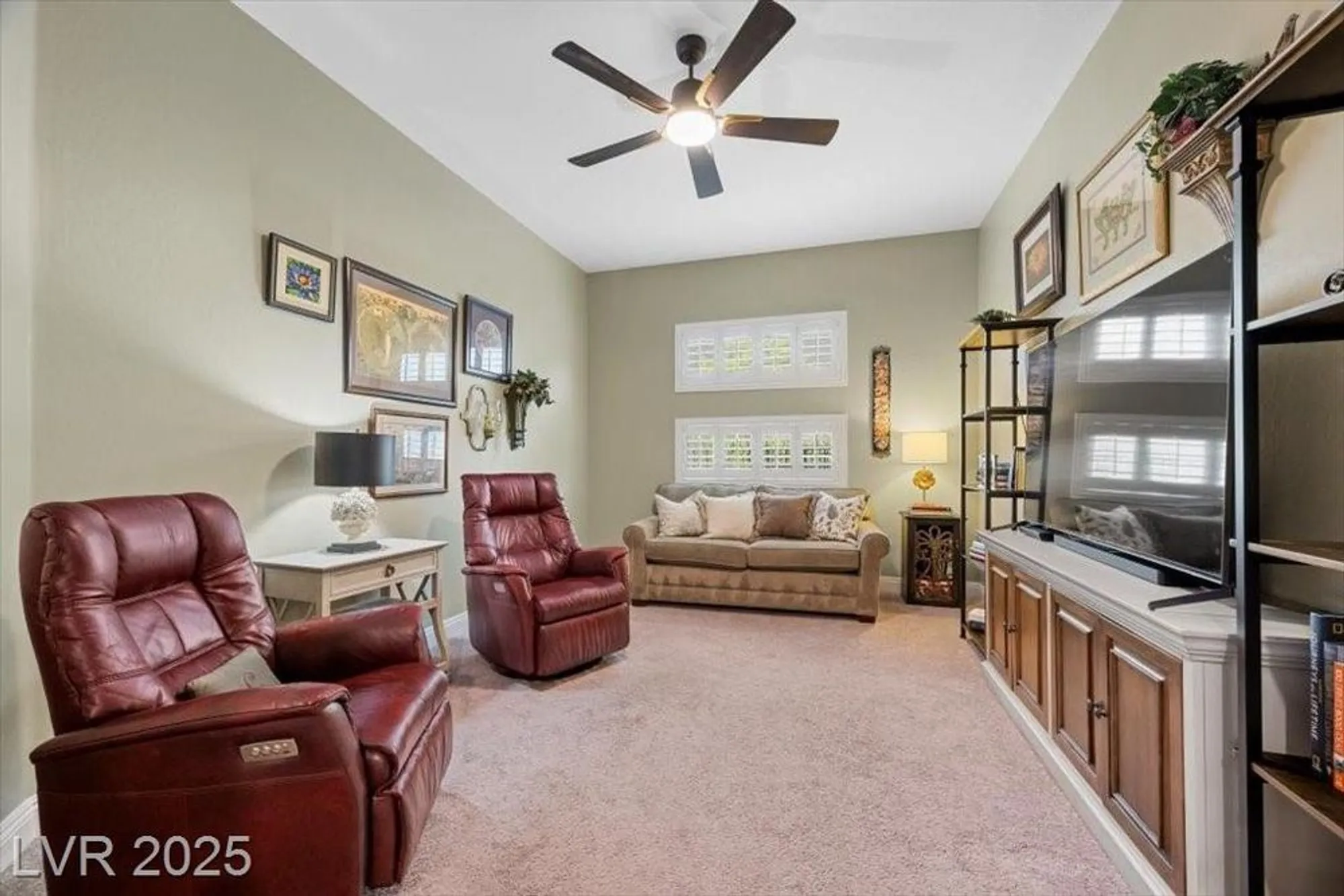 Property Slideshow image 17 of 69 | 44 stone yucca ct, Henderson, NV, 89011