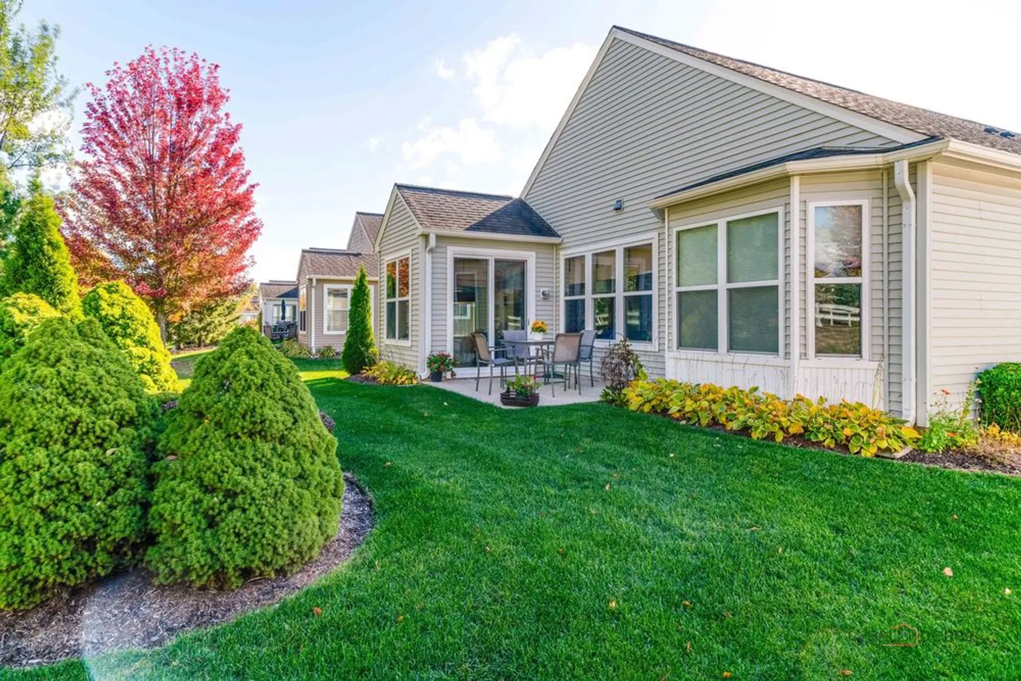 Property Slideshow image 32 of 34 | 3174 comstock ct, Mundelein, IL, 60060