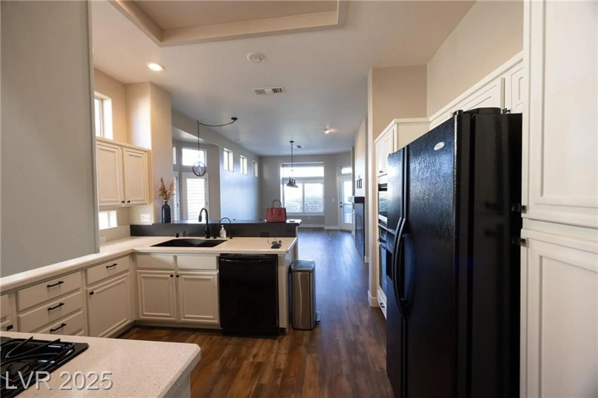 Property Slideshow image 12 of 26 | 9240 january dr, Las Vegas, NV, 89134
