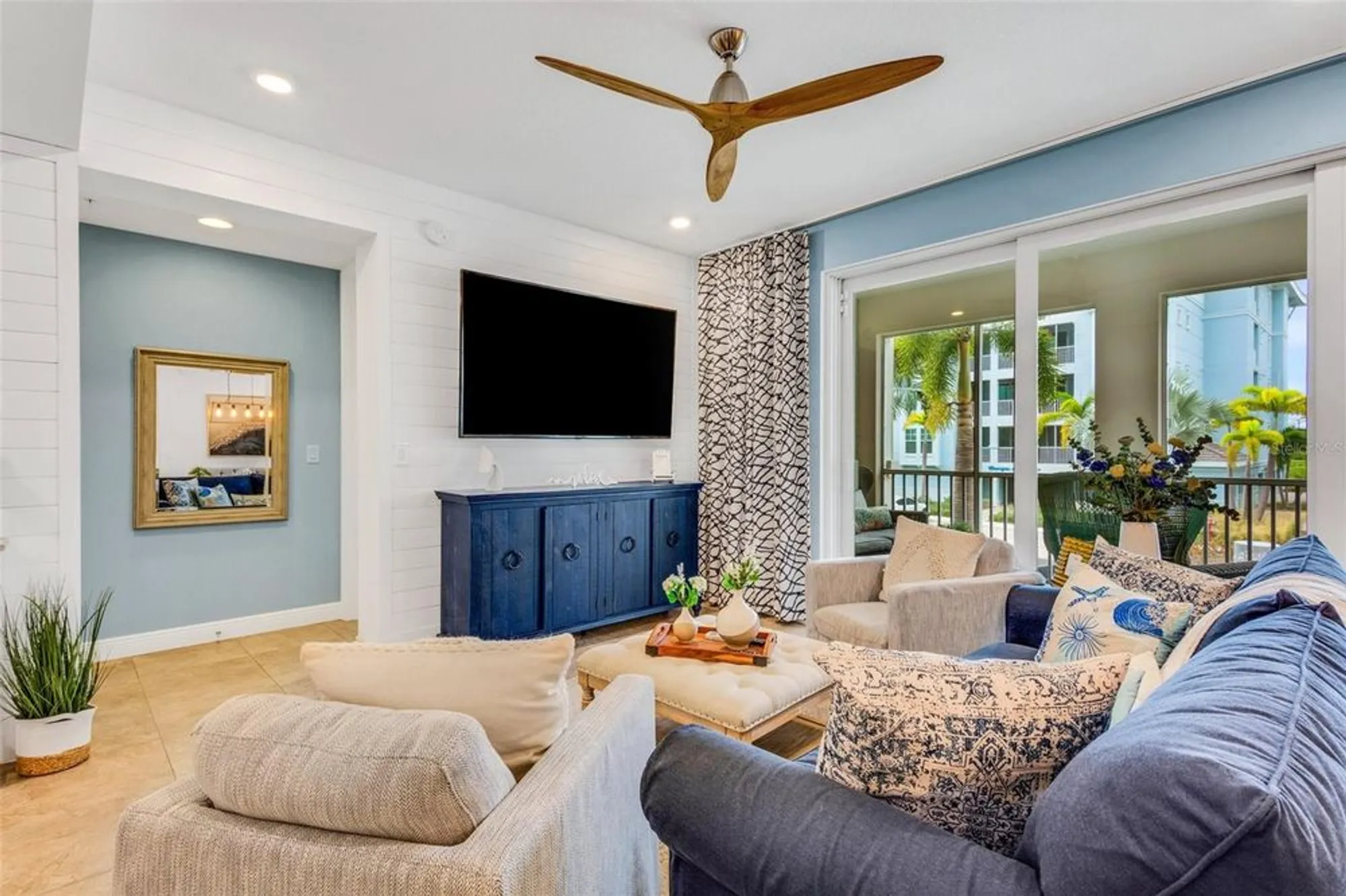 Property Slideshow image 14 of 94 | 395 aruba cir unit 101, Bradenton, FL, 34209