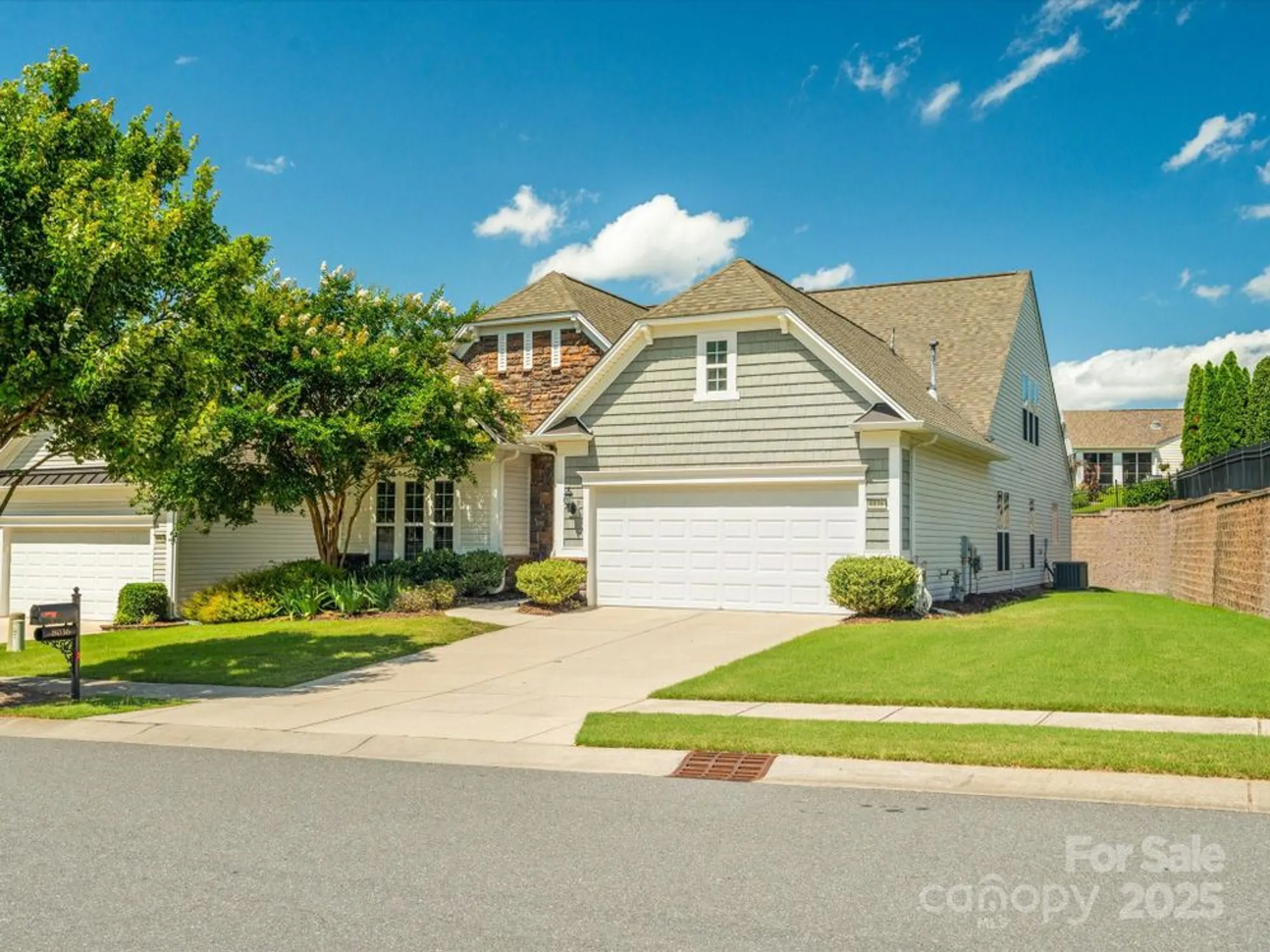 Property Slideshow image 36 of 44 | 8036 crater lake dr, Fort Mill, SC, 29707