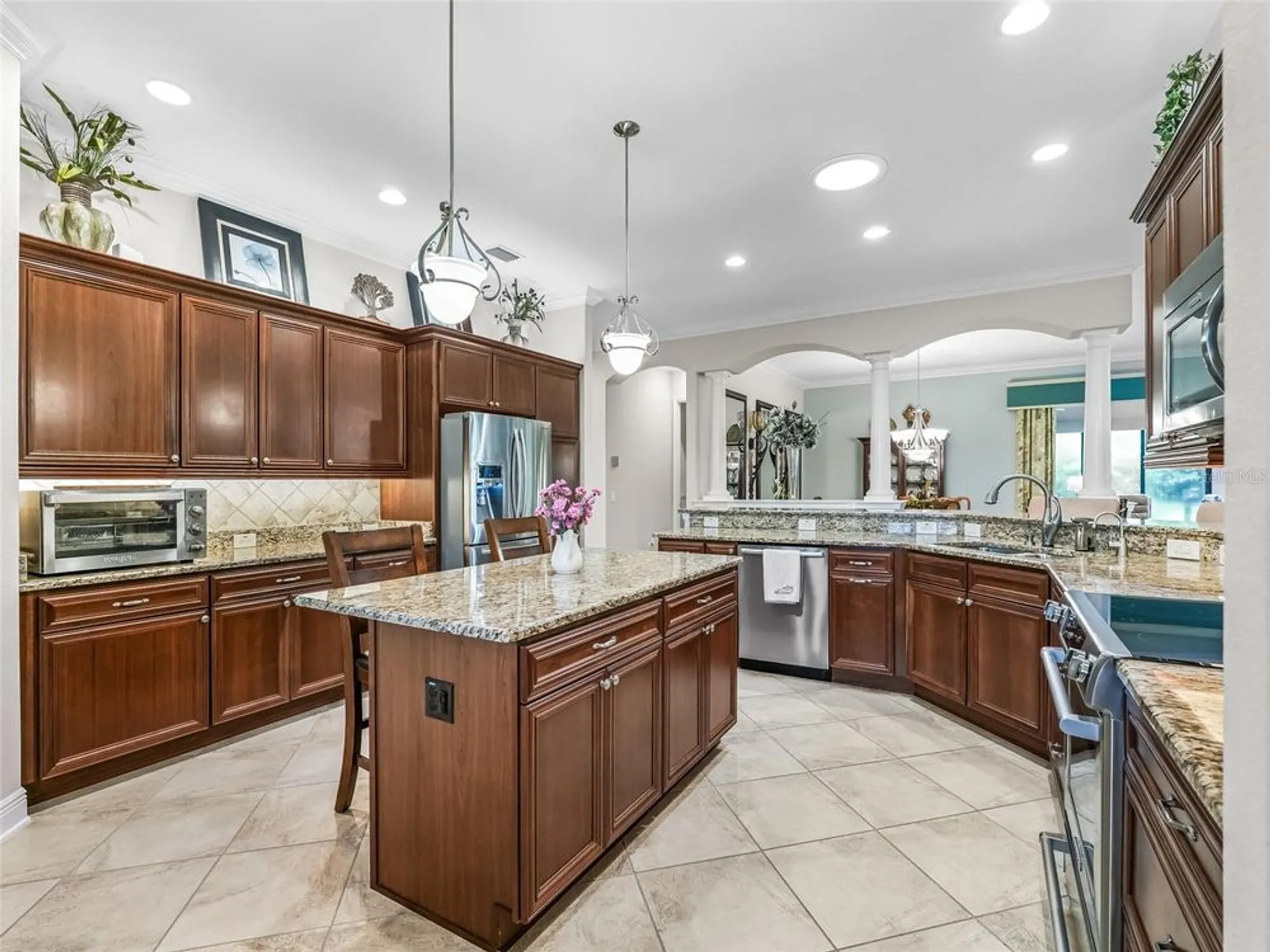Property Slideshow image 11 of 59 | 2217 isleworth cir, The Villages, FL, 32163